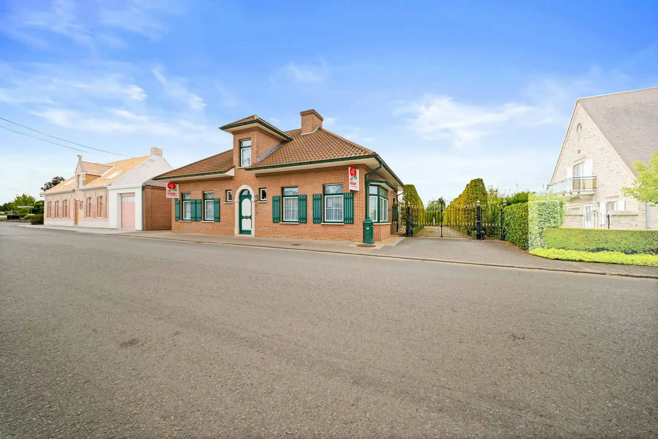 Hoogwaardige alleenstaande villa te koop in Langemark op 1.005m² foto 2