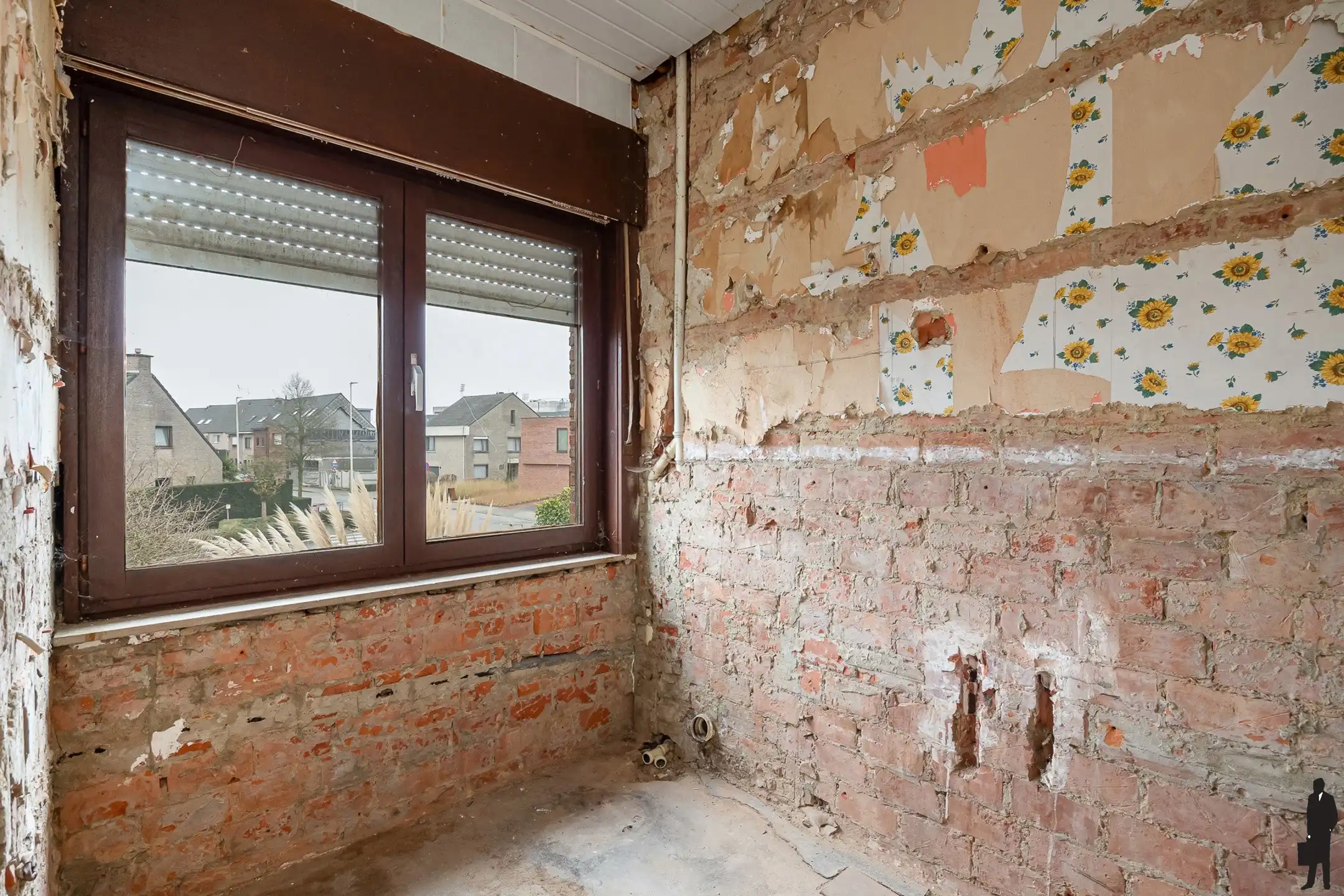 Vergund renovatieproject met veel potentieel op topligging foto 11