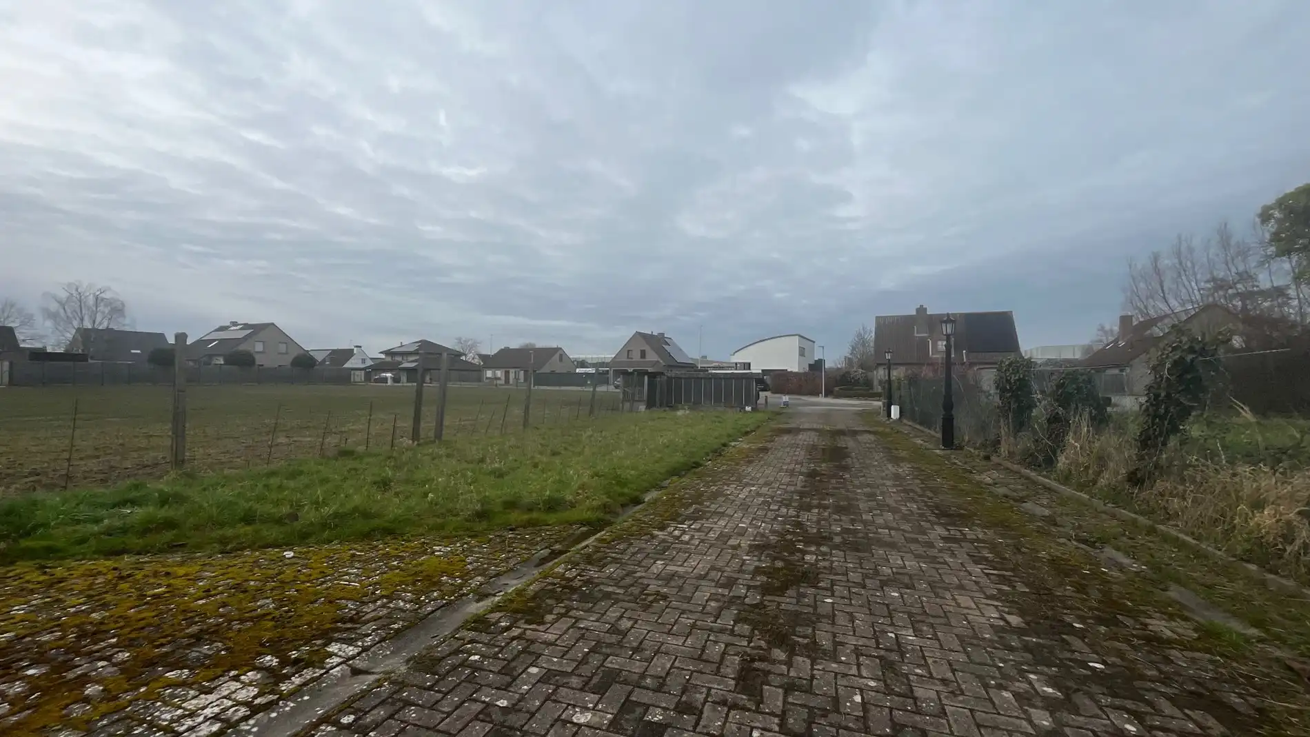 Grote woning op 924 m² met uitweg en garage foto 18