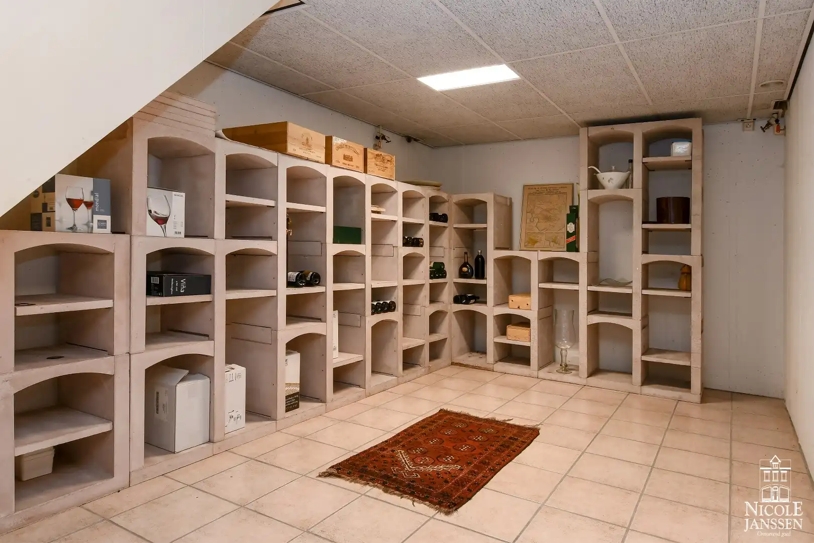 Stijlvol en ruim ingedeeld landhuis met grote tuin in het centrum foto 23