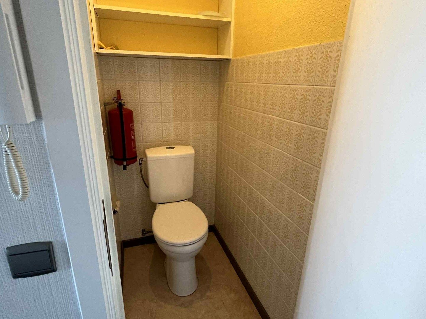 Verzorgde studio met prachtig zeezicht foto 10