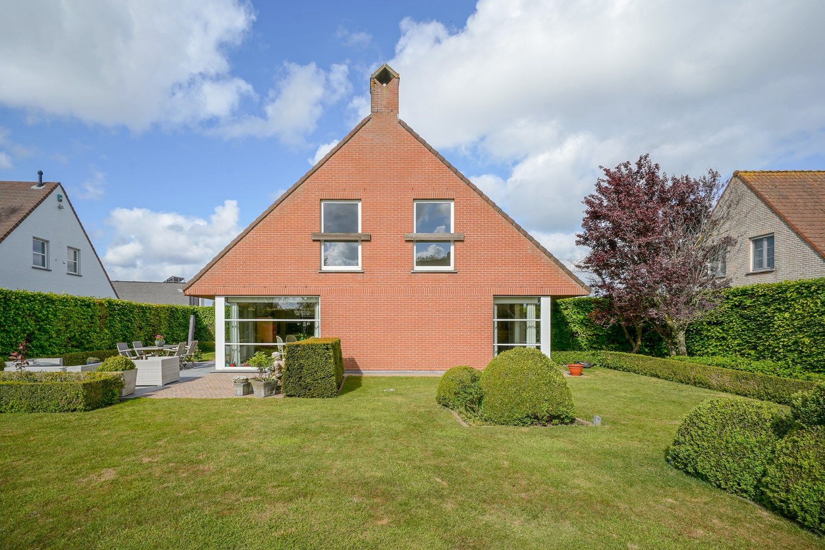 Vrijstaande villa met 6 slaapkamers en prachtige tuin in Bredene-Vosseslag foto 3