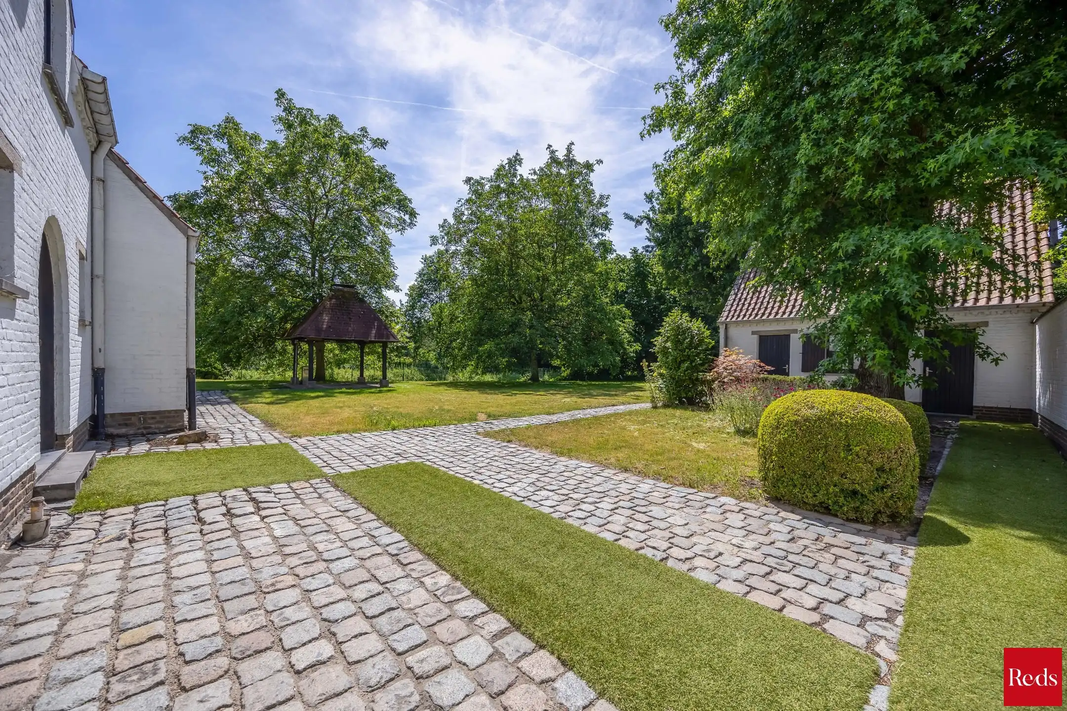 Te renoveren villa op toplocatie foto 12