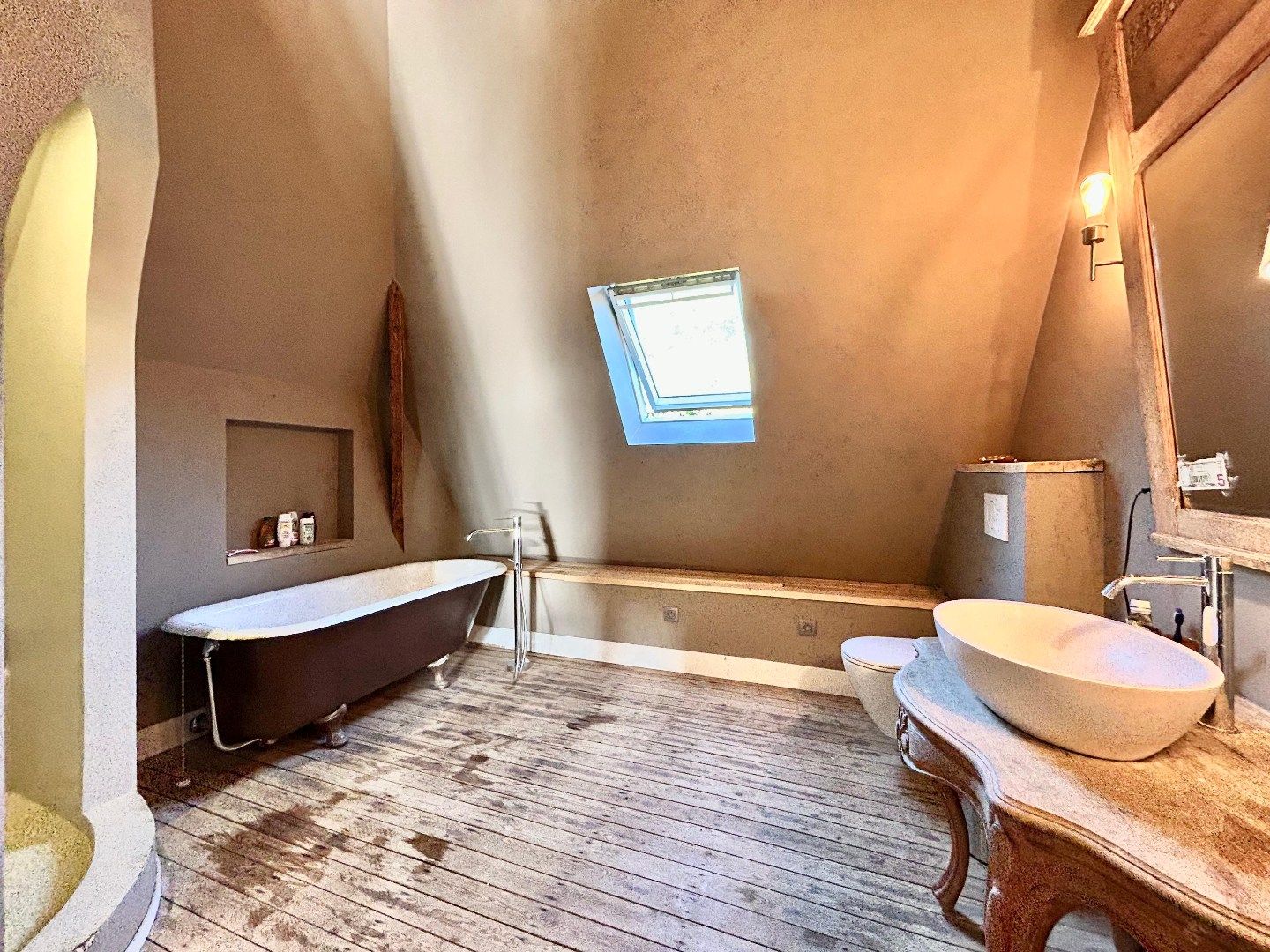Te renoveren statige en karaktervolle villa op een royaal perceel foto 28