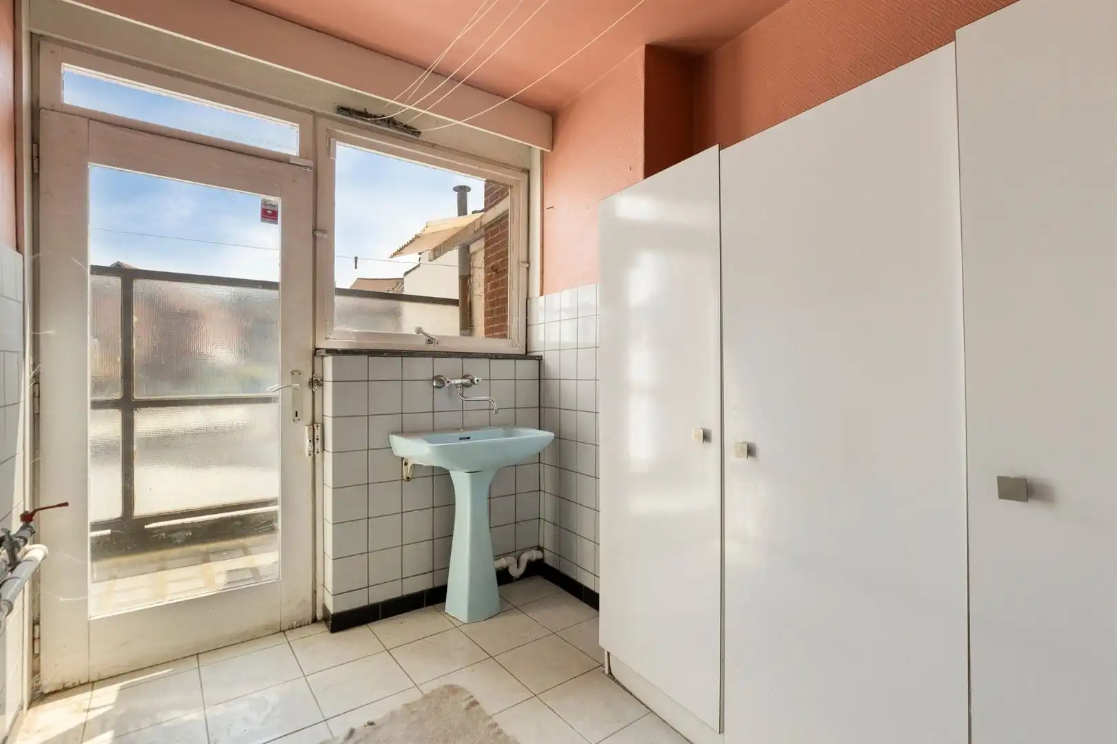 Te renoveren bel-étage met garage en 4 slaapkamers gelegen aan het station van Gent. foto 12