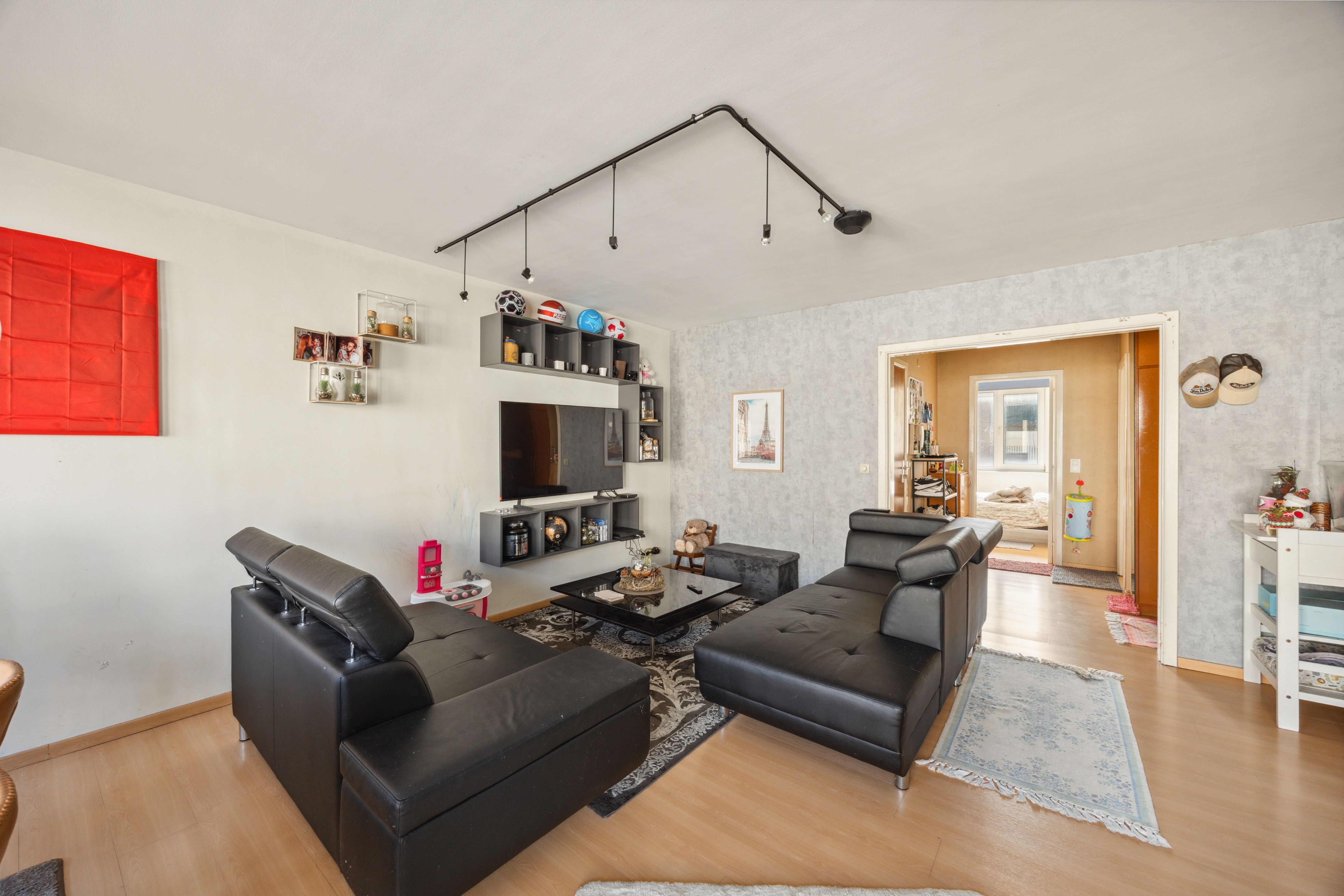 Verzorgd twee slaapkamer appartement op goede locatie in Deurne! foto 5