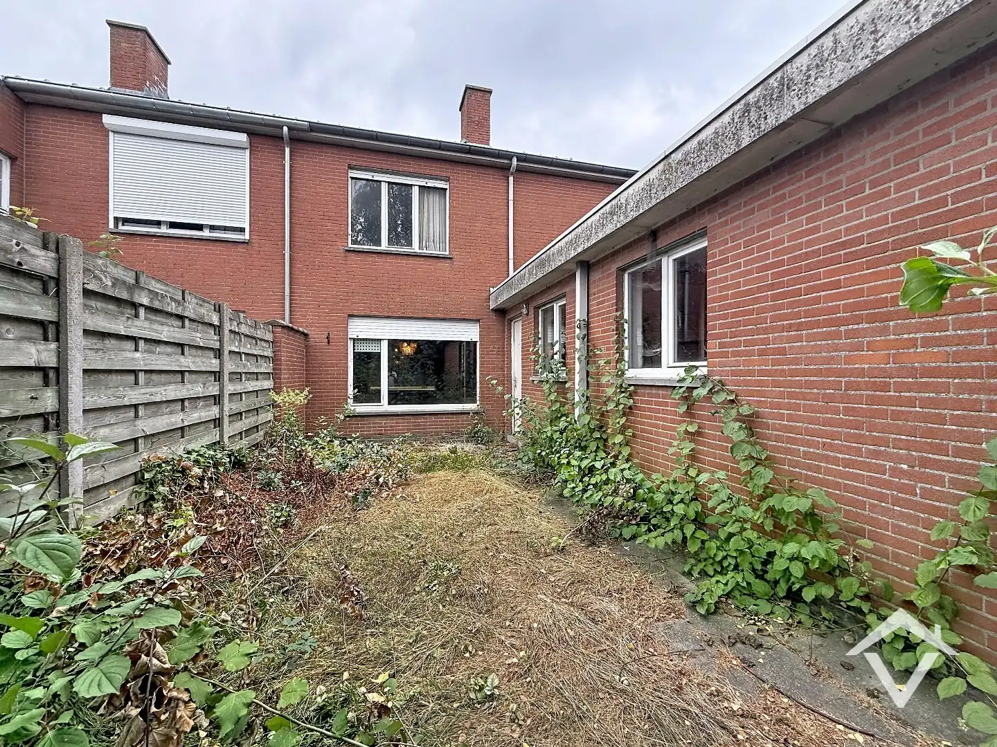 Stevige woning met 3 slaapkamers, tuin en garage in rustige woonwijk te Roeselare foto 23