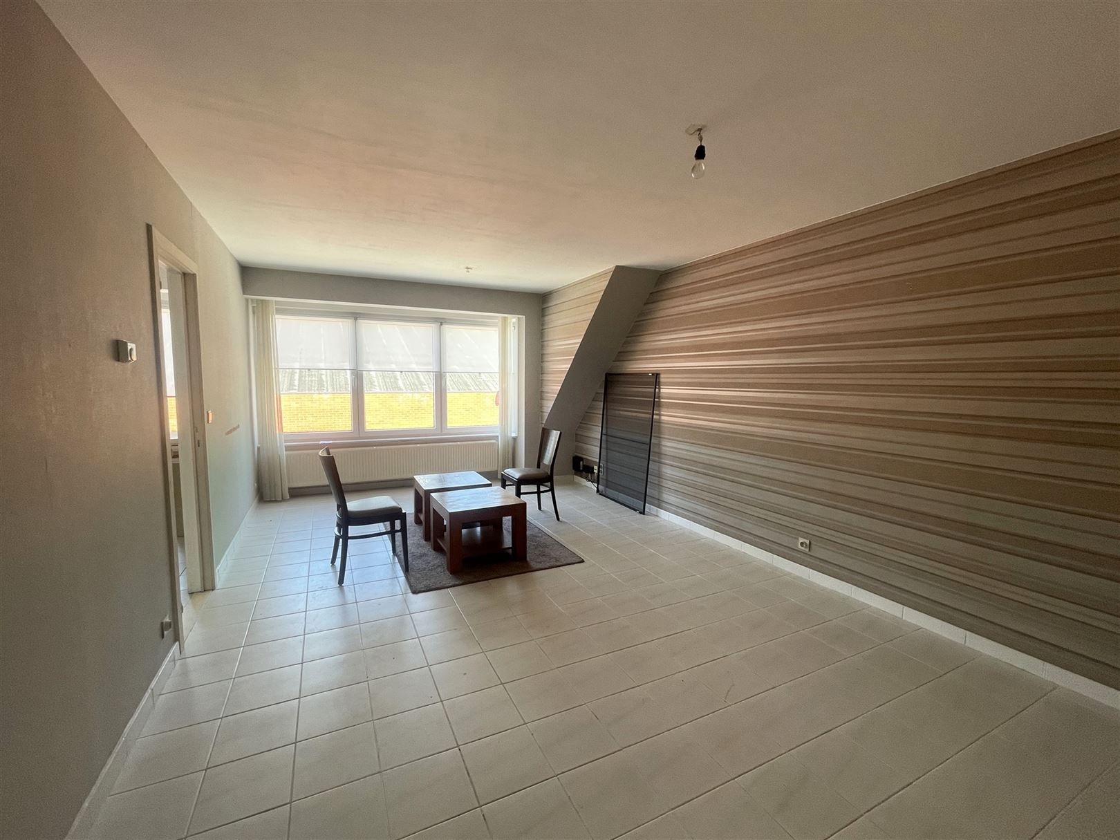 2-slaapkamerappartement met garage foto {{pictureIndex}}