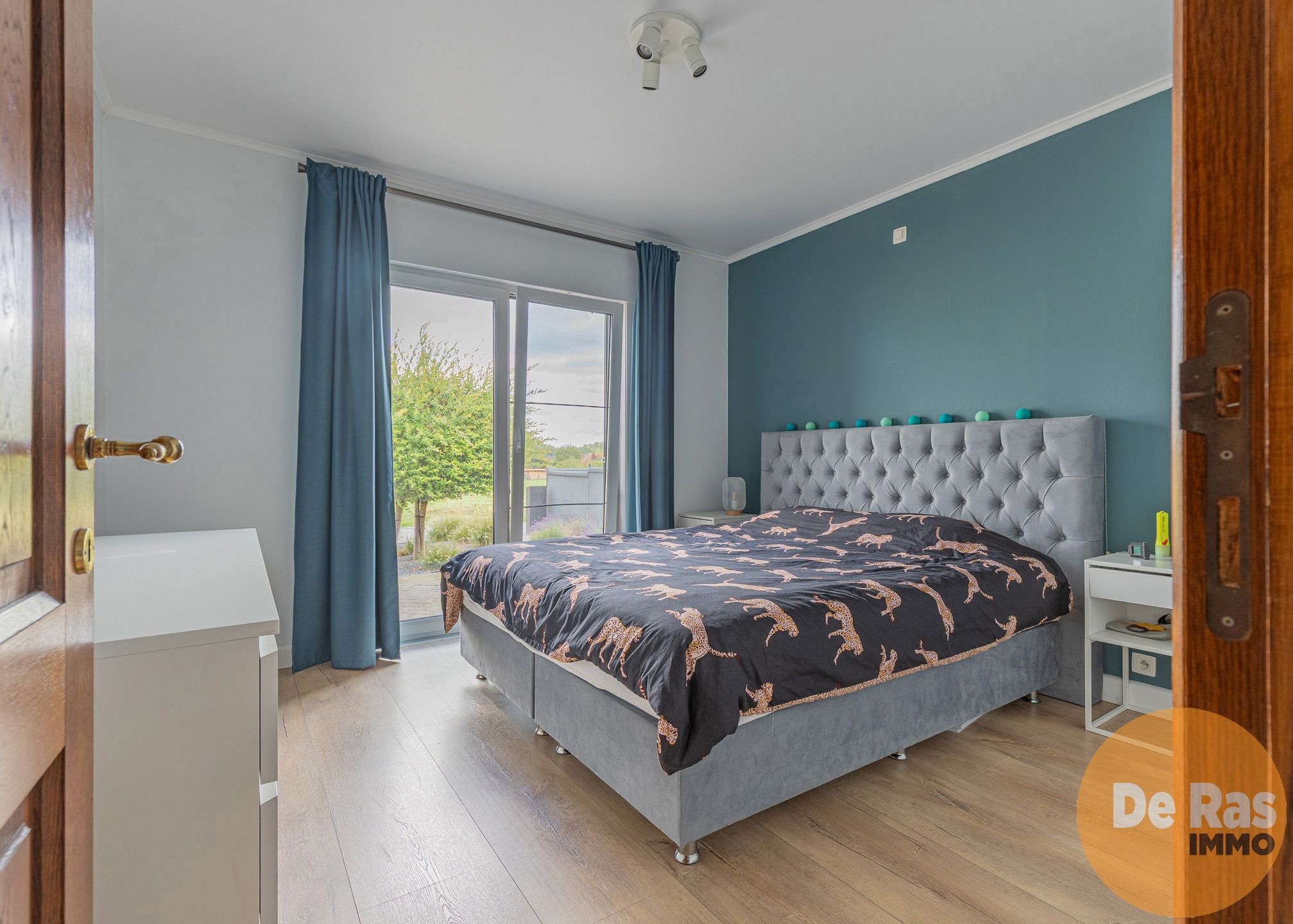 MEERBEKE - Charmante, rustig gelegen vernieuwde woning foto 8