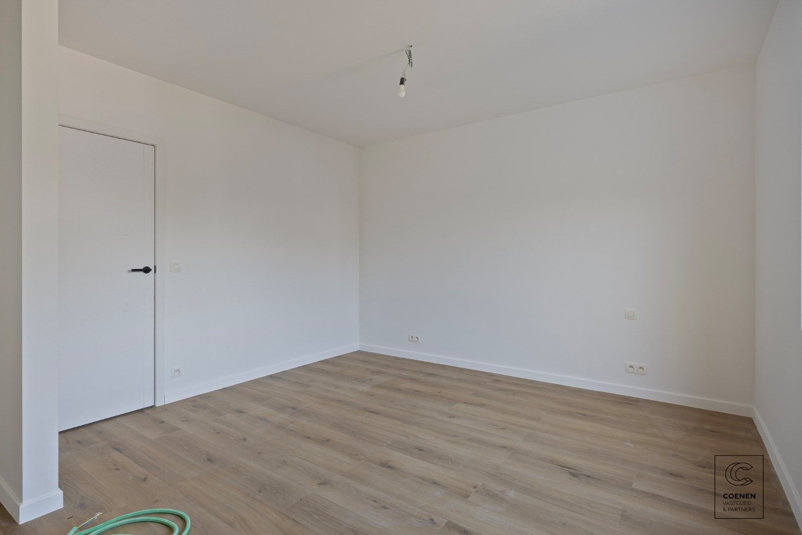 Prachtig, volledig gerenoveerde woning met 3 slaapkamers op een toplocatie te Turnhout! foto 14