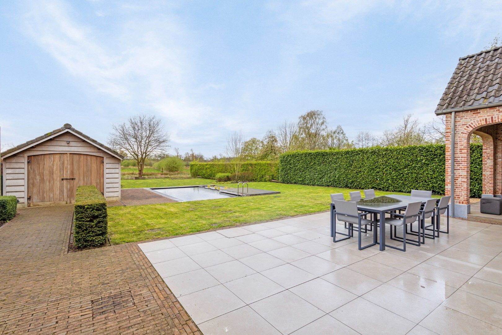 Ruim ingedeelde kwalitatieve villa op 12 are met adembenemd zicht op achterliggend groen. foto 45