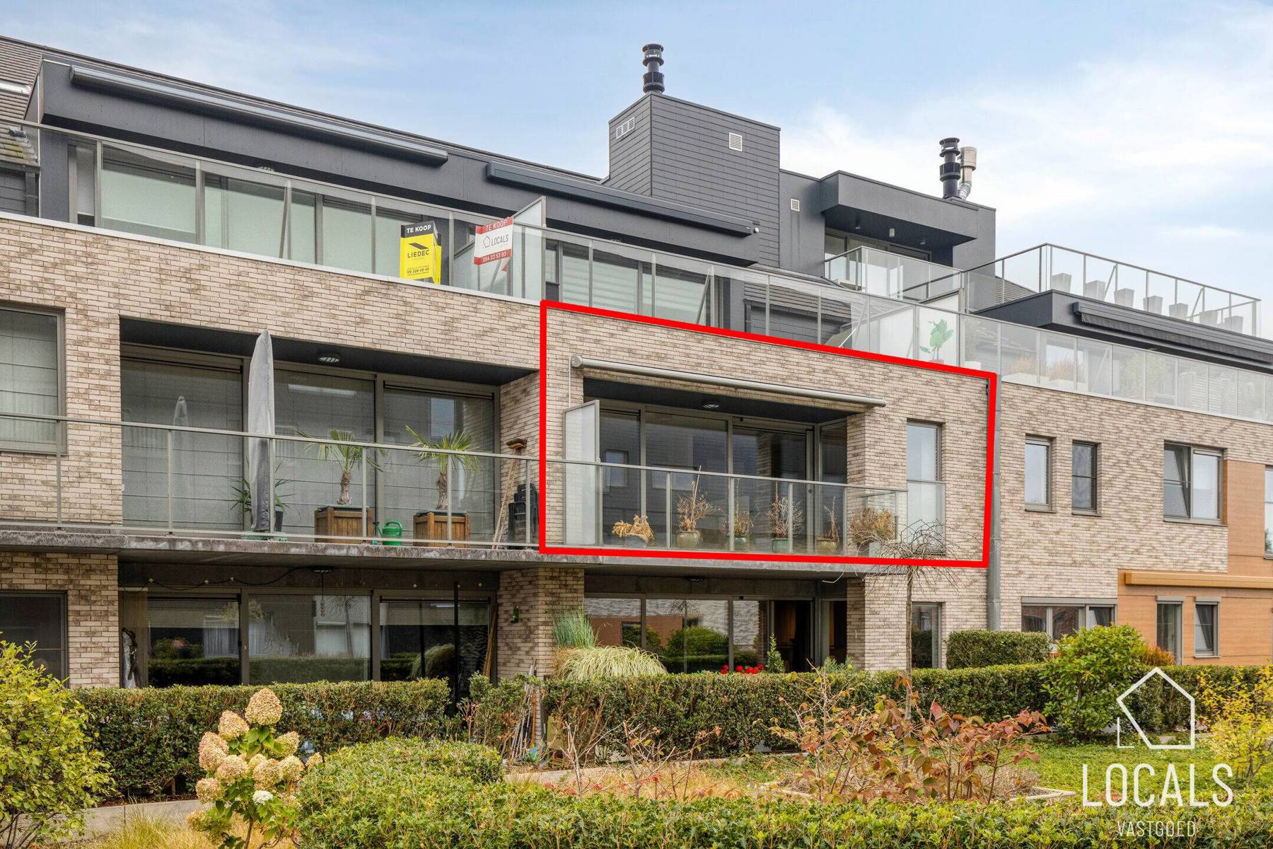 Ruim 2-slpk appartement met terras in centrum Ninove foto 20