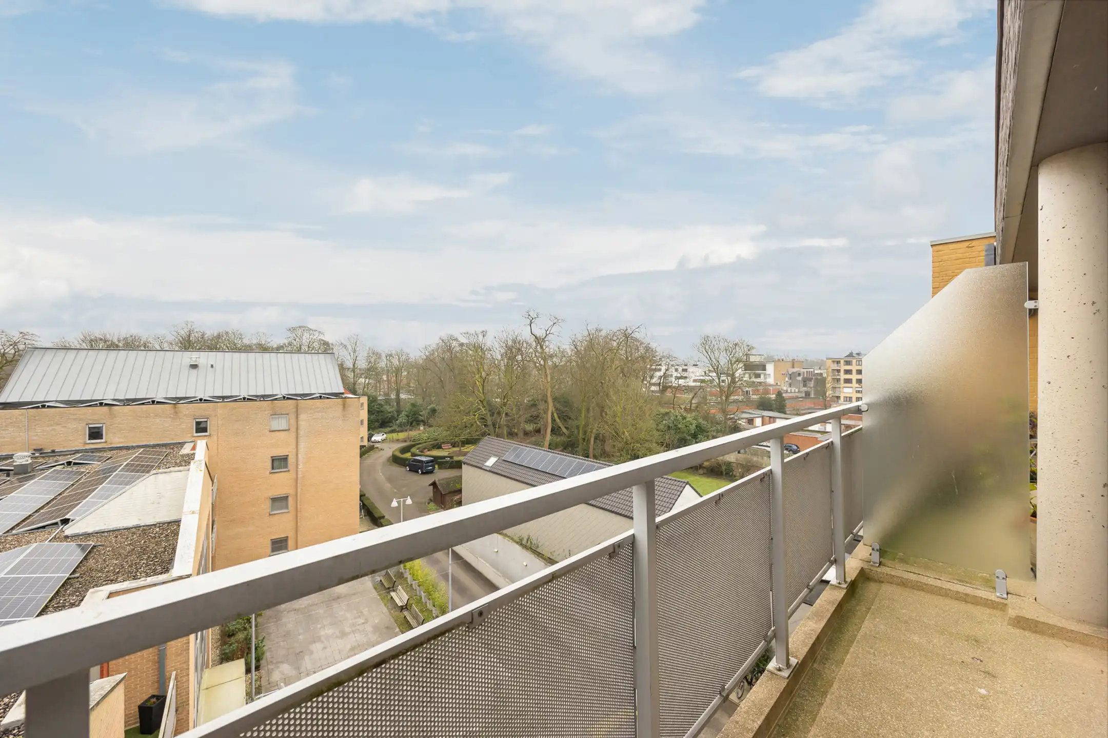 BEVEREN - Erkende assistentiewoning in hartje Beveren  foto 8