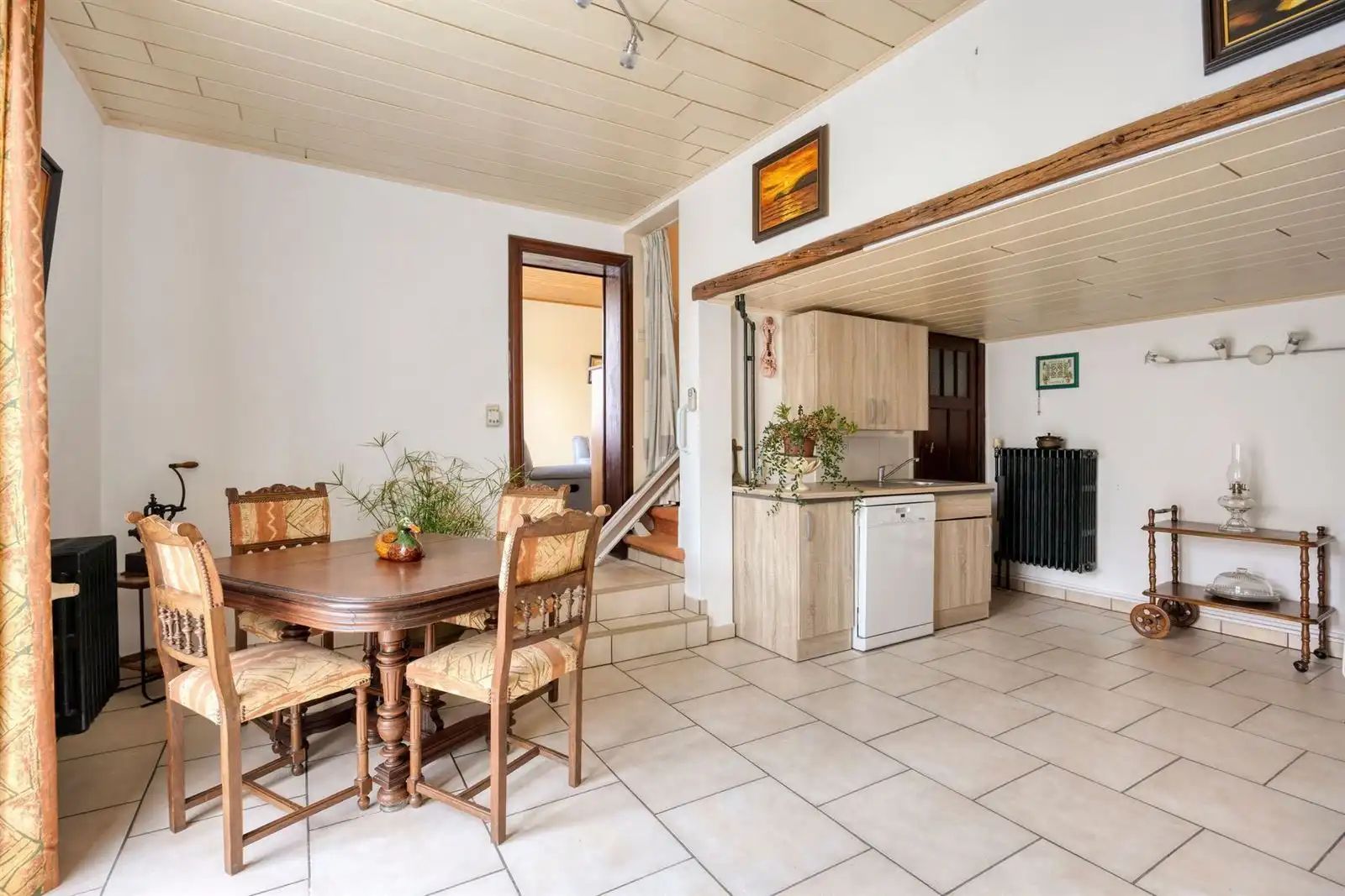 Unieke woning op mooi perceel van 12a foto 9