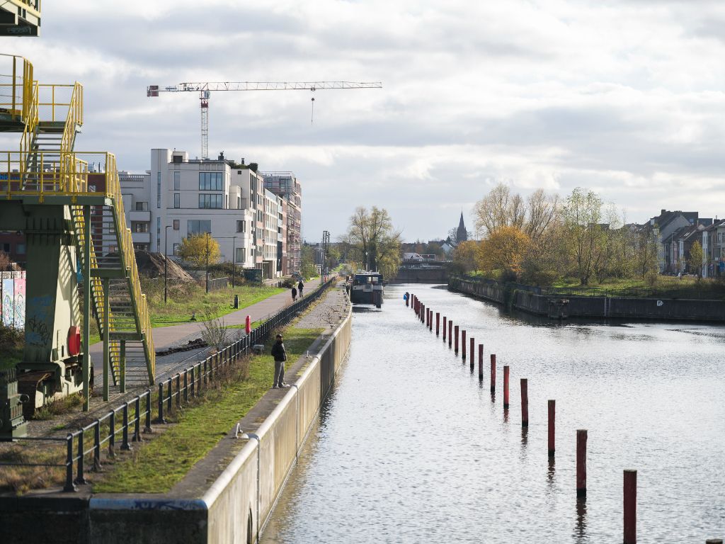 Luxe penthouse (bj. 2021) met twee kamers en een uitzonderlijk terras met panoramisch zicht over Gent en zijn torens. foto 25