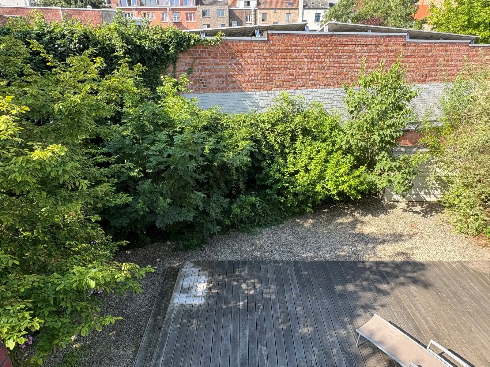 Moderne woning met ruime stadstuin foto 20
