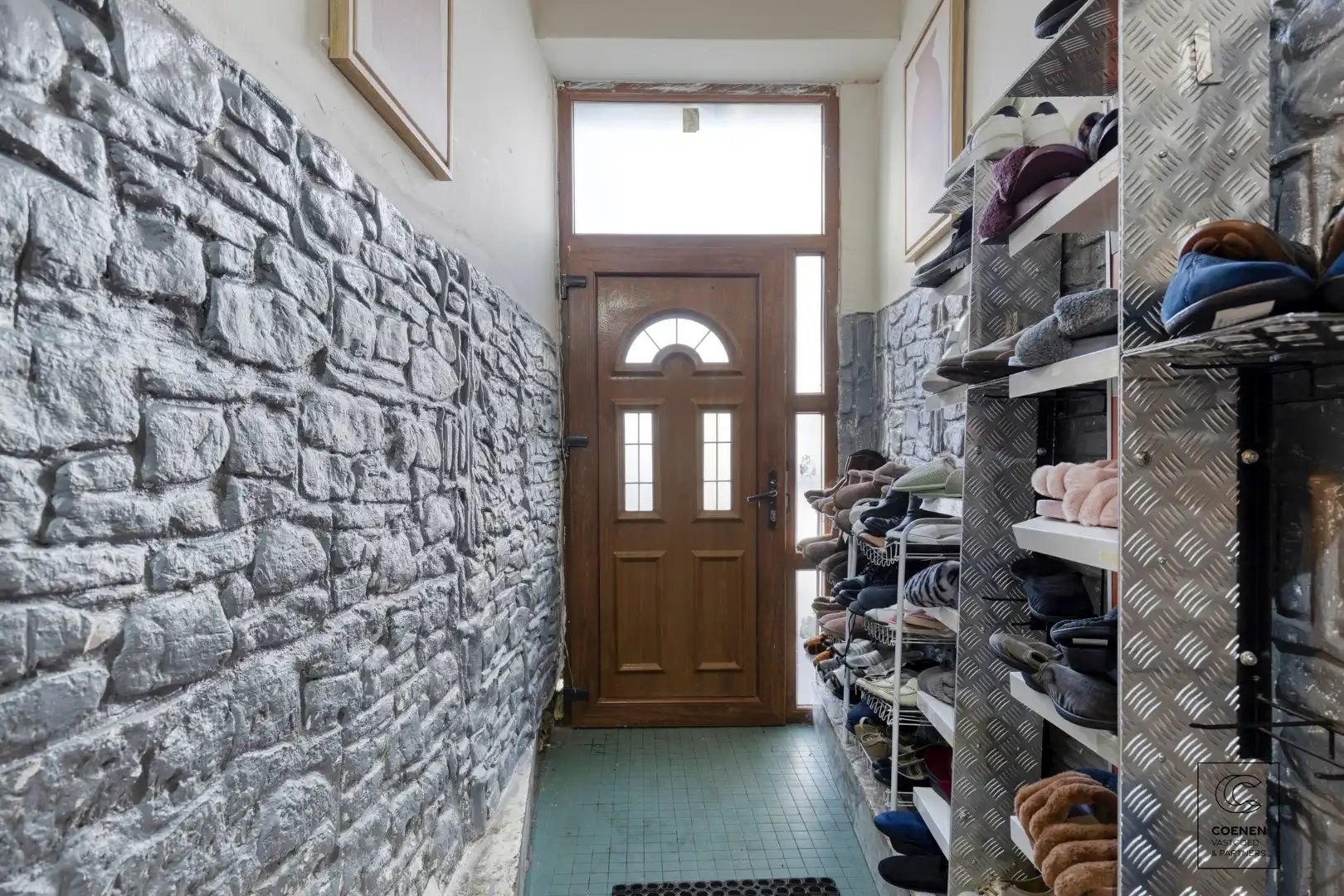 Ruime handelswoning, momenteel ingericht als handelsruimte en 2 appartementen op goede ligging te Antwerpen! foto 21