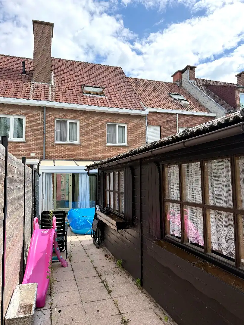 Ruime gezinswoning op toplocatie te koop te Harelbeke! foto 15