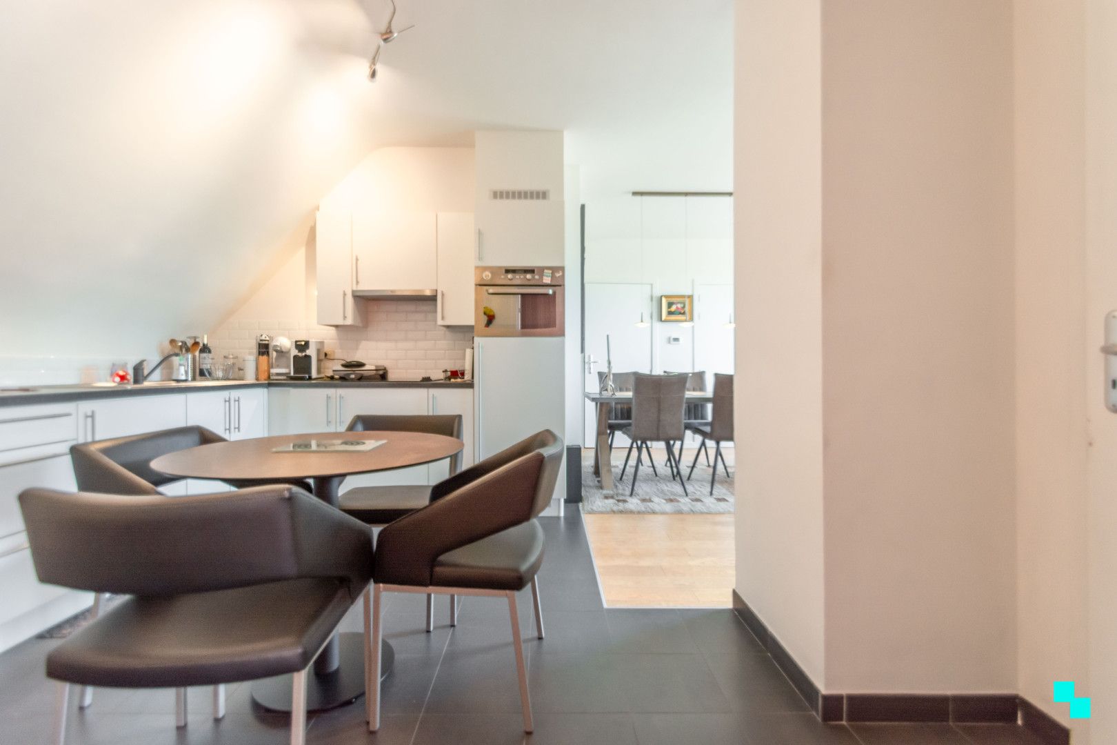 Tweeslaapkamerappartement met ruim terras in het dorp van Merelbeke foto 12