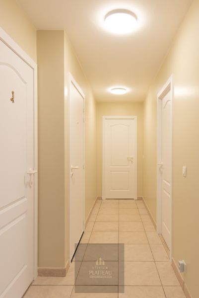 Ruim zongericht appartement met 2 slaapkamers. foto 24