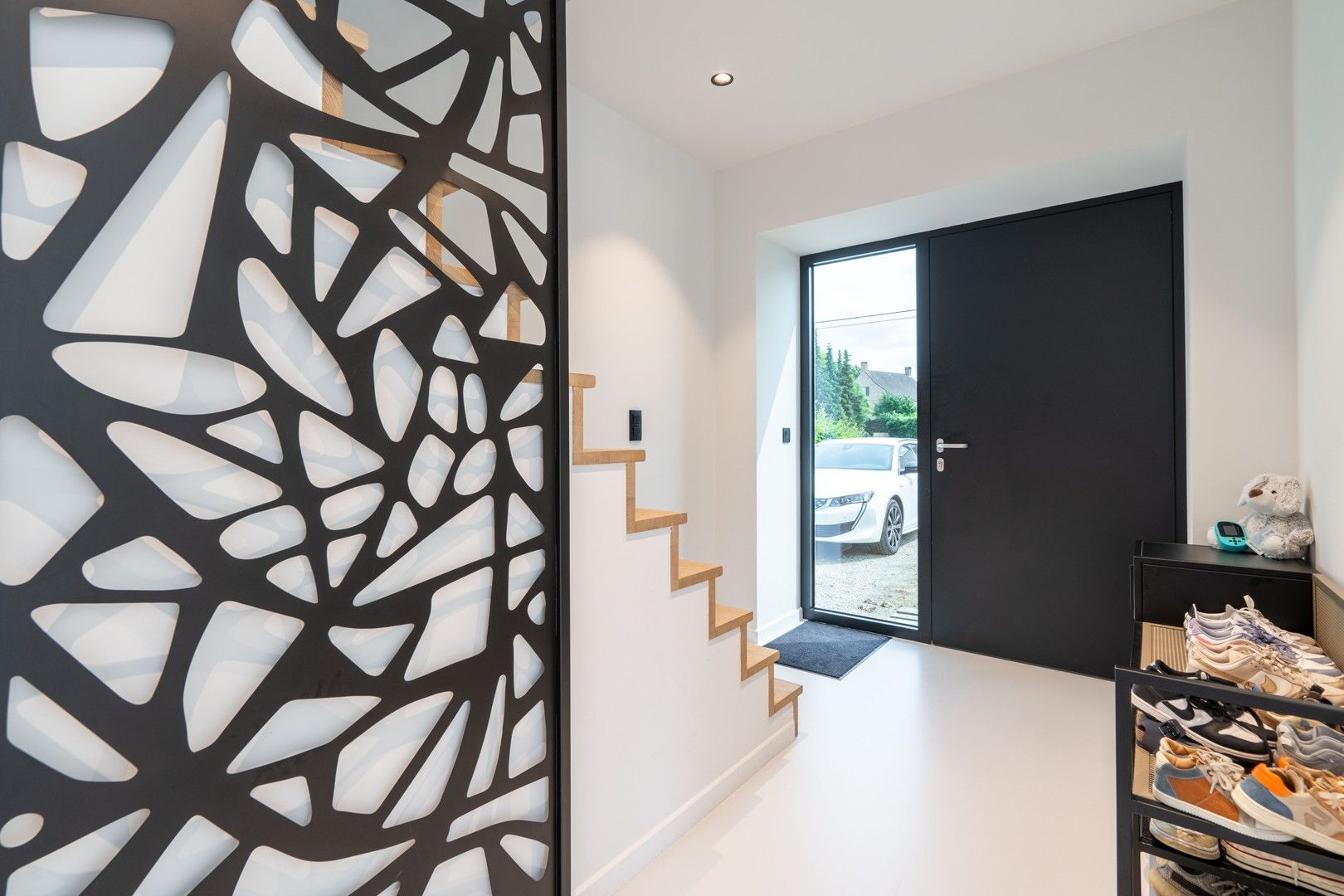 Instapklare woning met 3 slpkmrs op een perceel van 890m²! foto 4