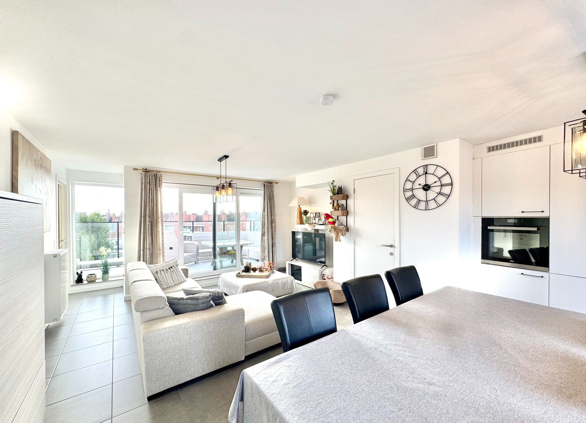 PENTHOUSE MET 2 TERASSEN & GROTE GARAGE foto 9