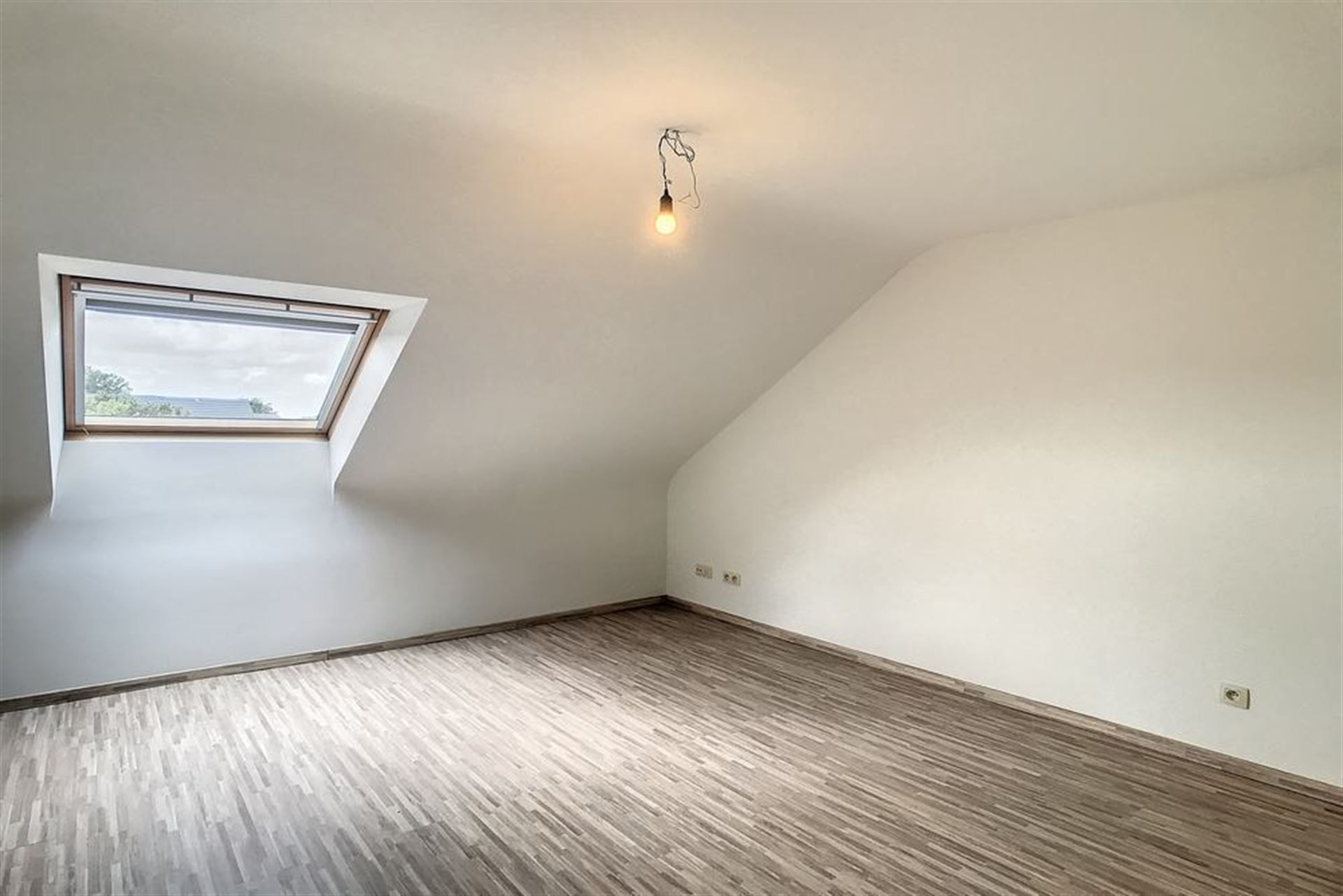 Moderne Halfopen Bebouwing met 5 Slaapkamers  foto 24