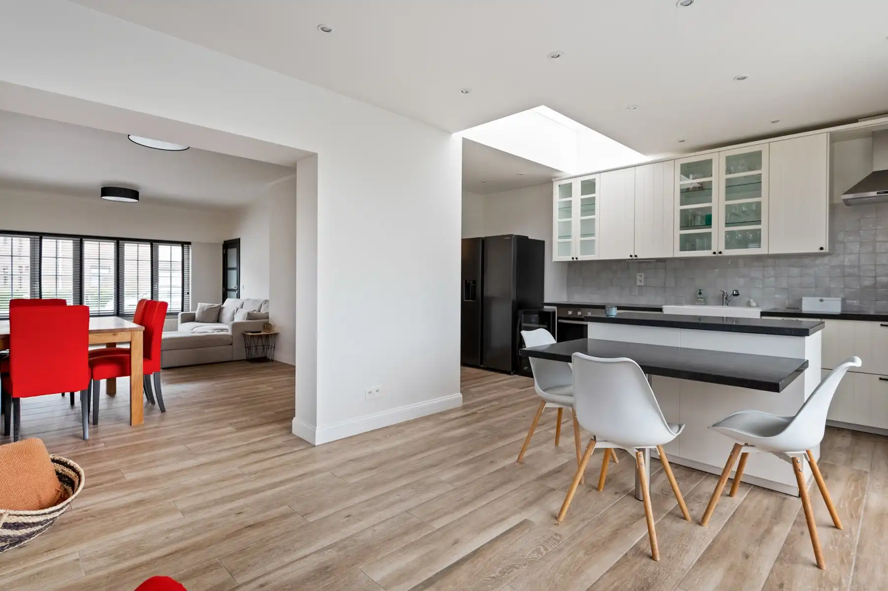 Instapklare woning met 2 slaapkamers, bureau en westgerichte tuin foto 8