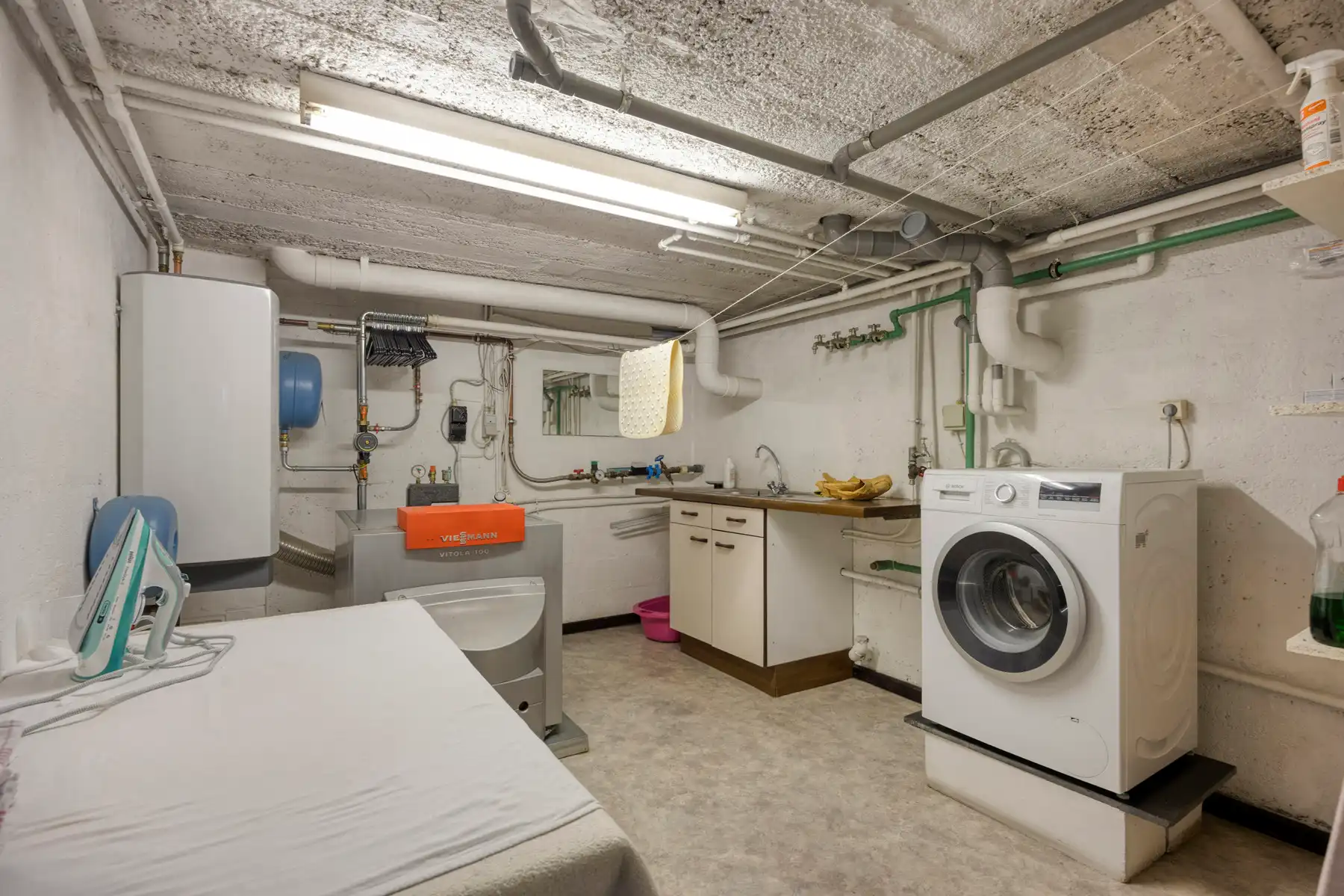 Vrijstaande woning op een perceel van 10a 20ca in een rustige, landelijke omgeving foto 19