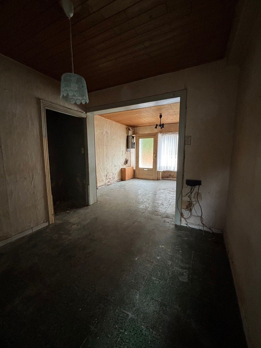 Te renoveren rijwoning te Lede  foto 2