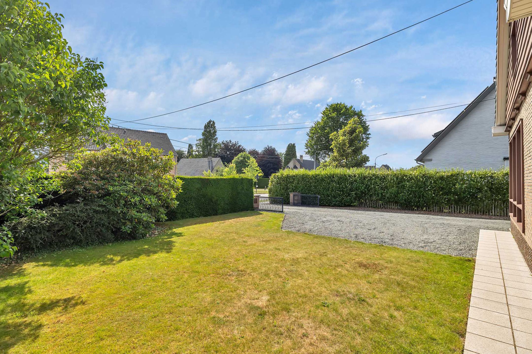 Statige villa op ruim perceel te Sint-Martens-Leerne (Deinze) foto 2
