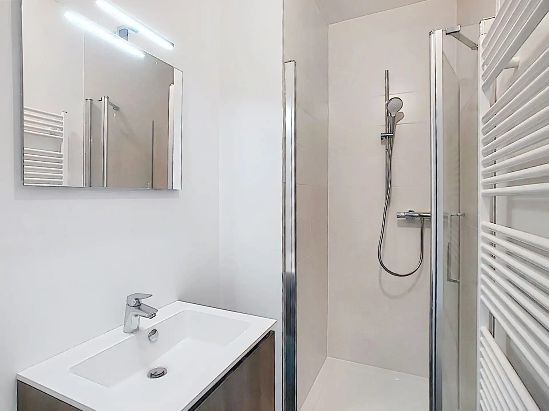 Josaphat-park: Recent app. met 2 slaapkamers + studeerkamer foto 9