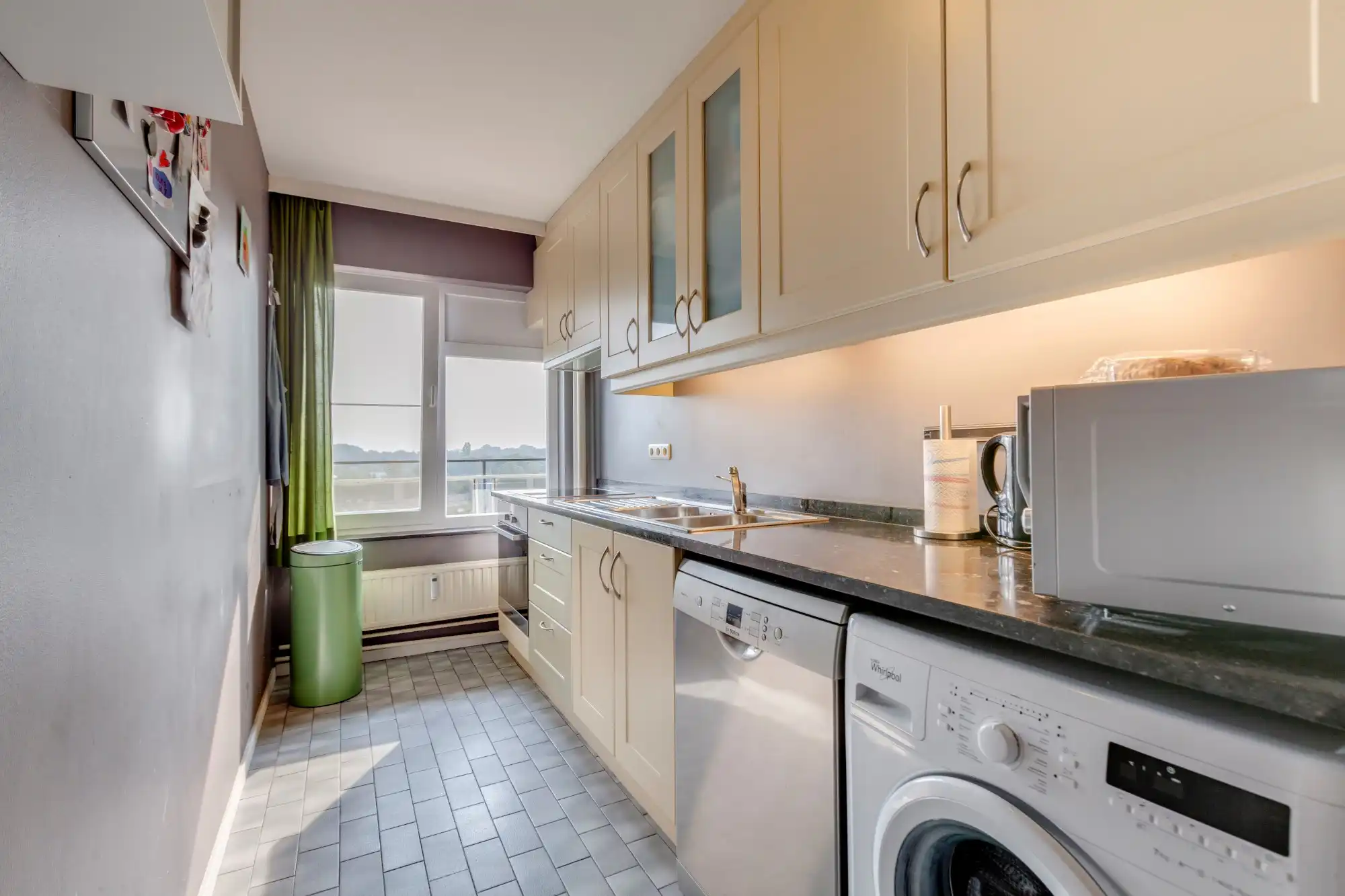 Tof en lichtrijk één slaapkamer appartement met ruim terras foto 8