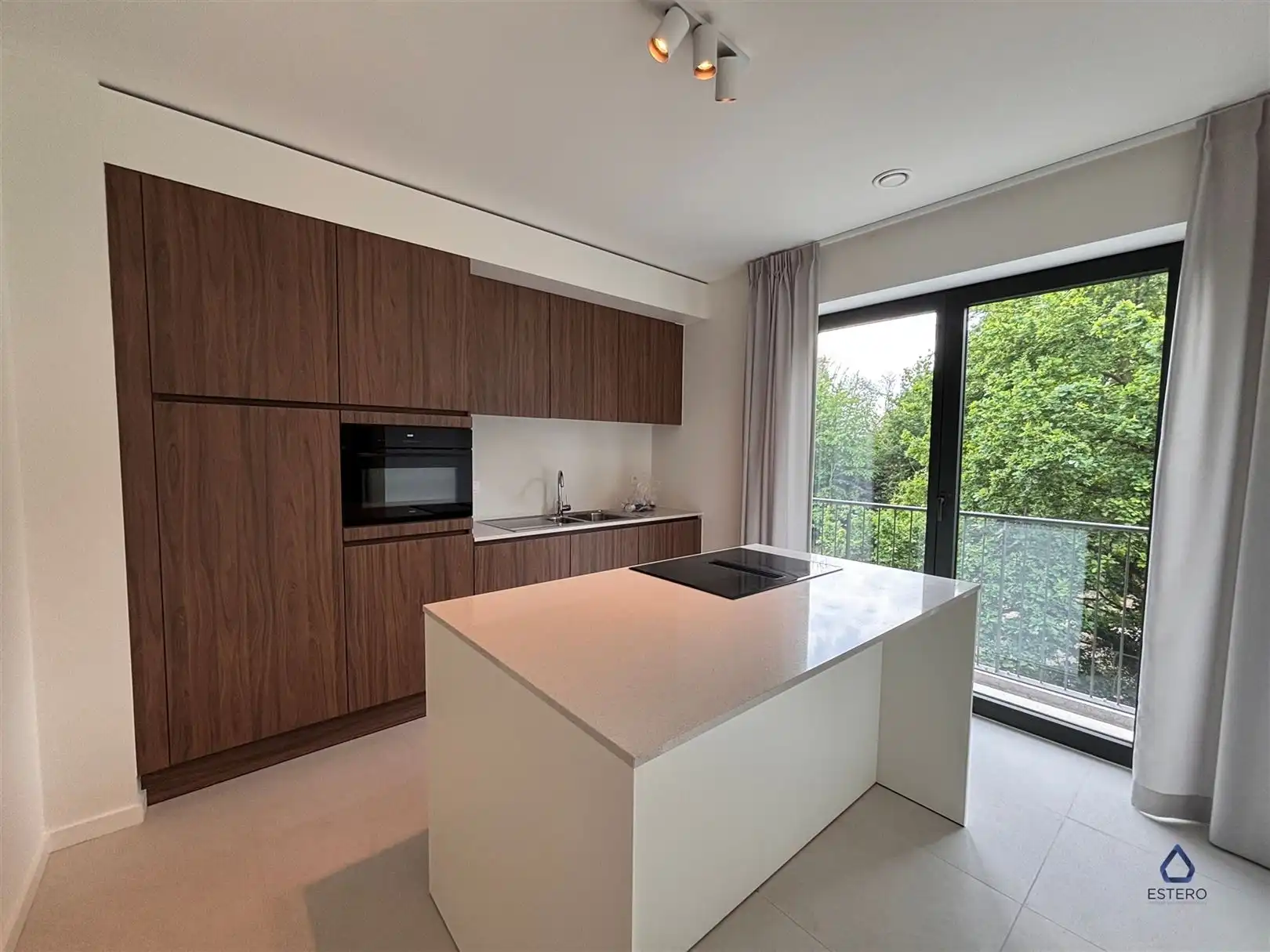 Prachtig nieuwbouwappartement met ruim terras foto 5