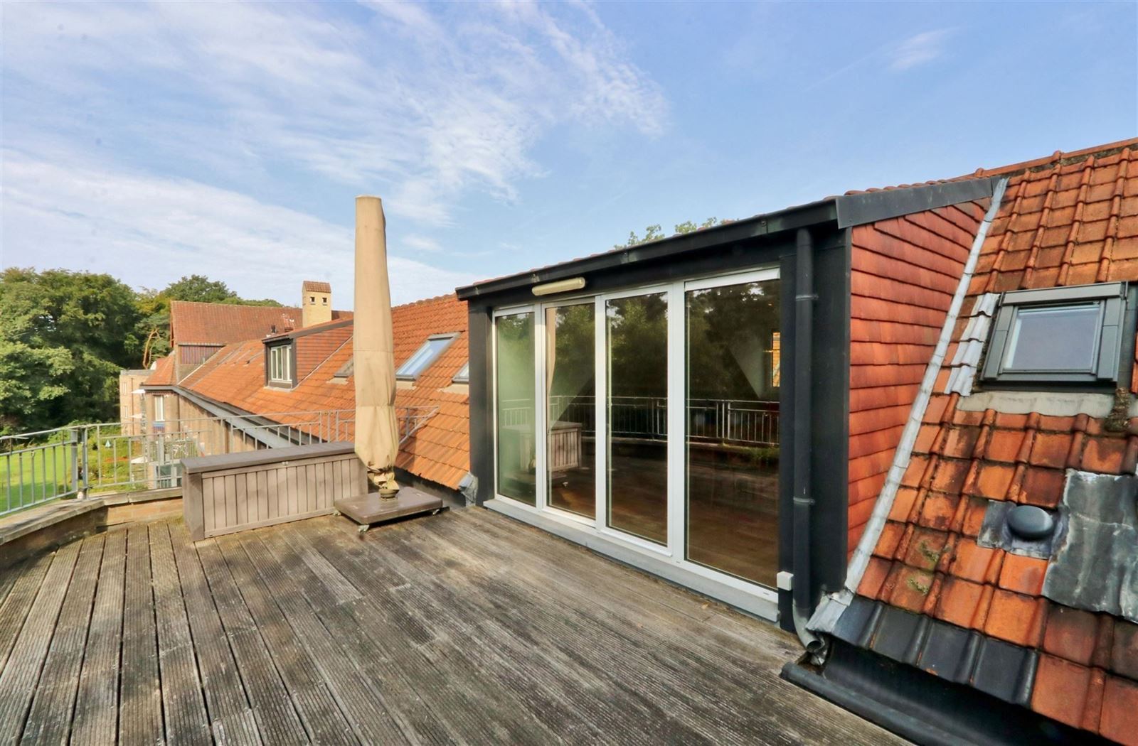Appartement met 2 slaapkamers + garagebox te Buizingen  foto 3