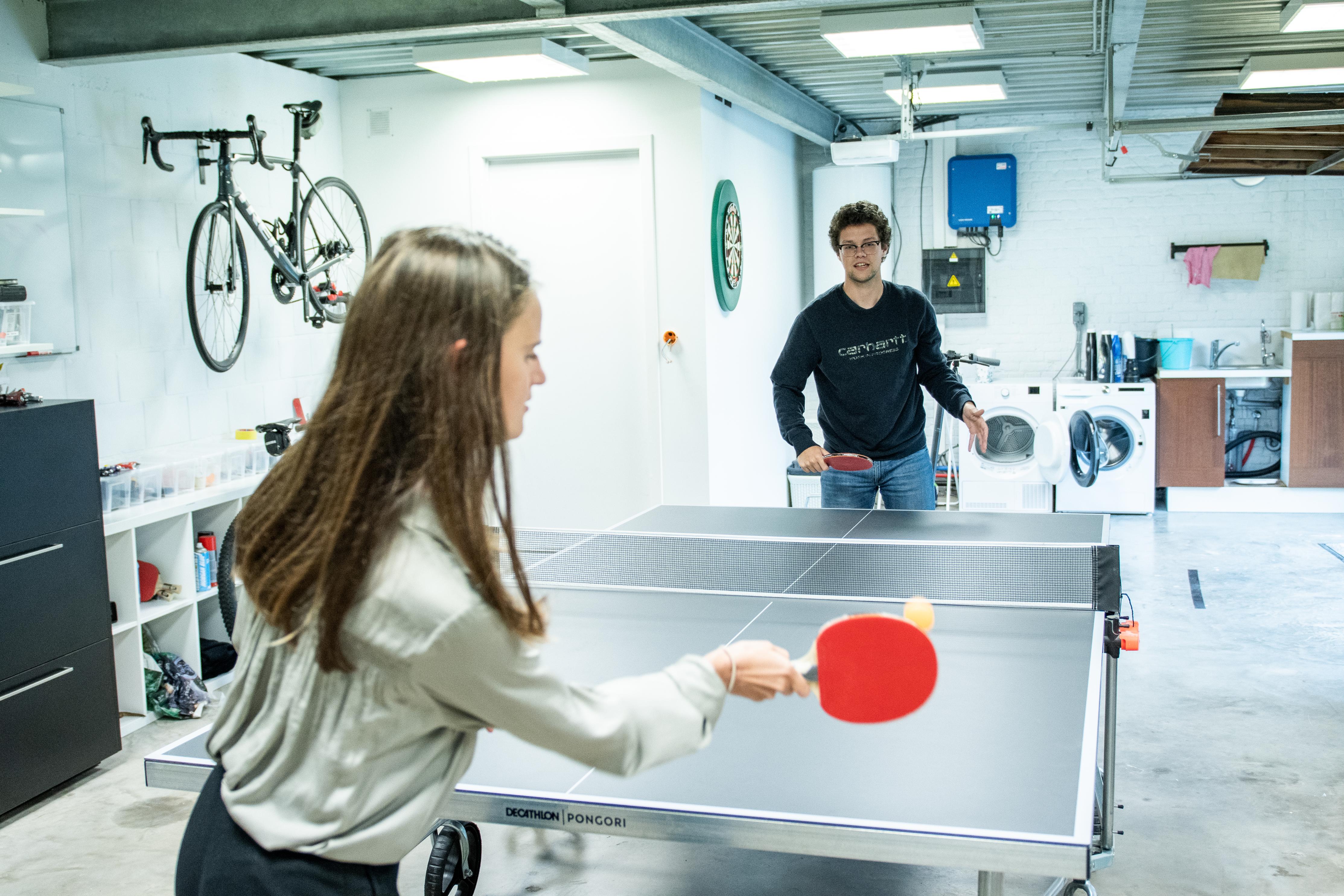 LUXE BEMEUBELDE KANTOREN MET PARKING foto 26