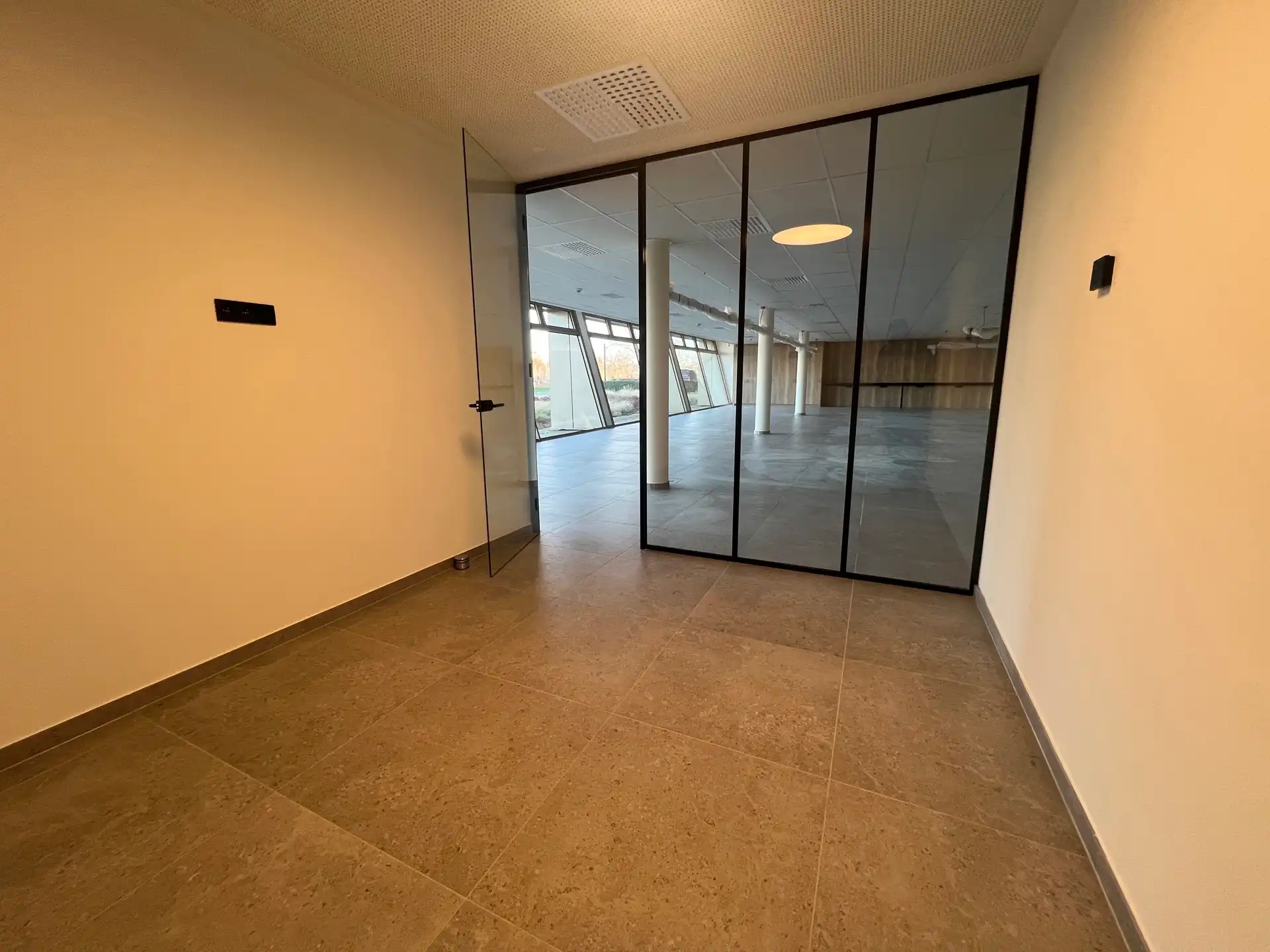 Kantoorruimte op absolute zichtlocatie foto 10