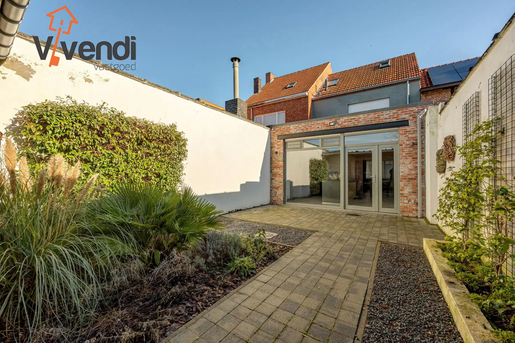 Instapklare stadswoning recent volledig gerenoveerd! foto {{pictureIndex}}