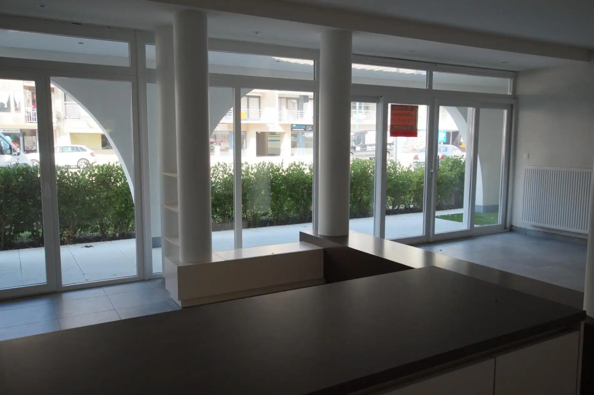 Ruim 2 slaapkamer appartement op een centrale ligging te KOKSIJDE BAD foto 4