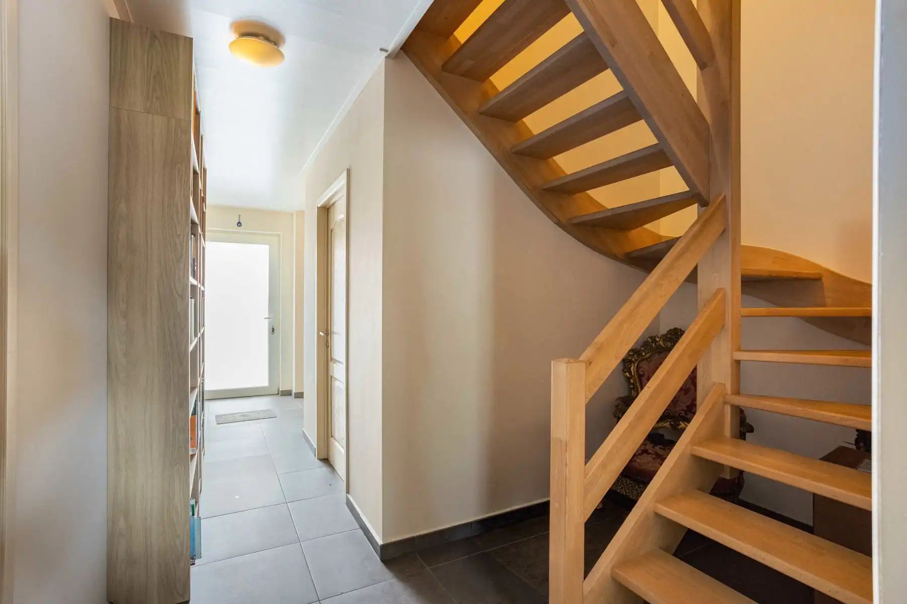 Instapklare woning met 3 slaapkamers, zonnige tuin en rustige ligging! foto 11