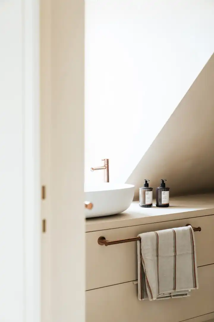 Sublieme zonnige penthouse met ruime terrassen en zijdelings zeezicht. foto 25
