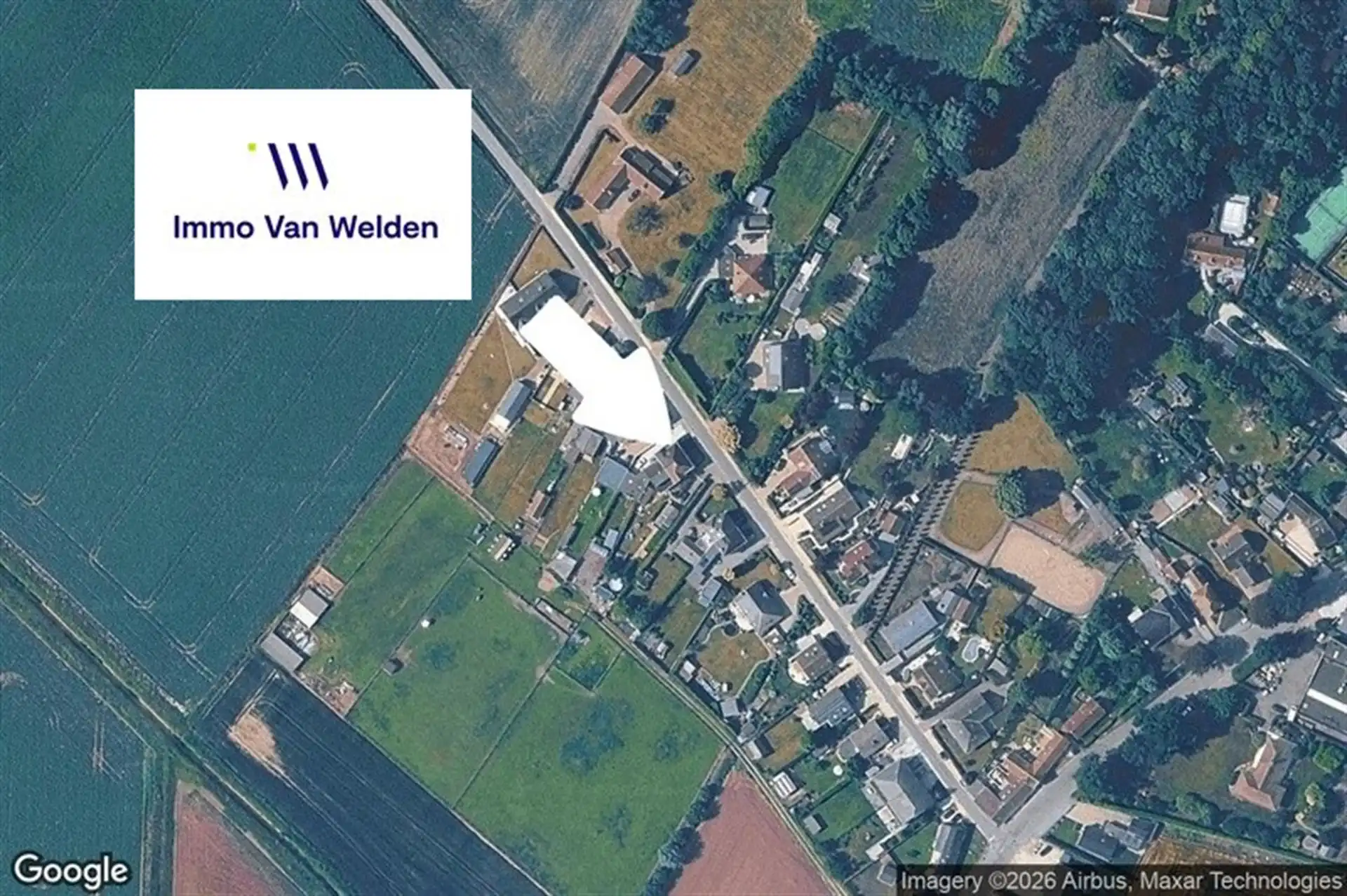 Te moderniseren halfopen woning met tuin en garage op 629 m² in Ouwegem. foto 20
