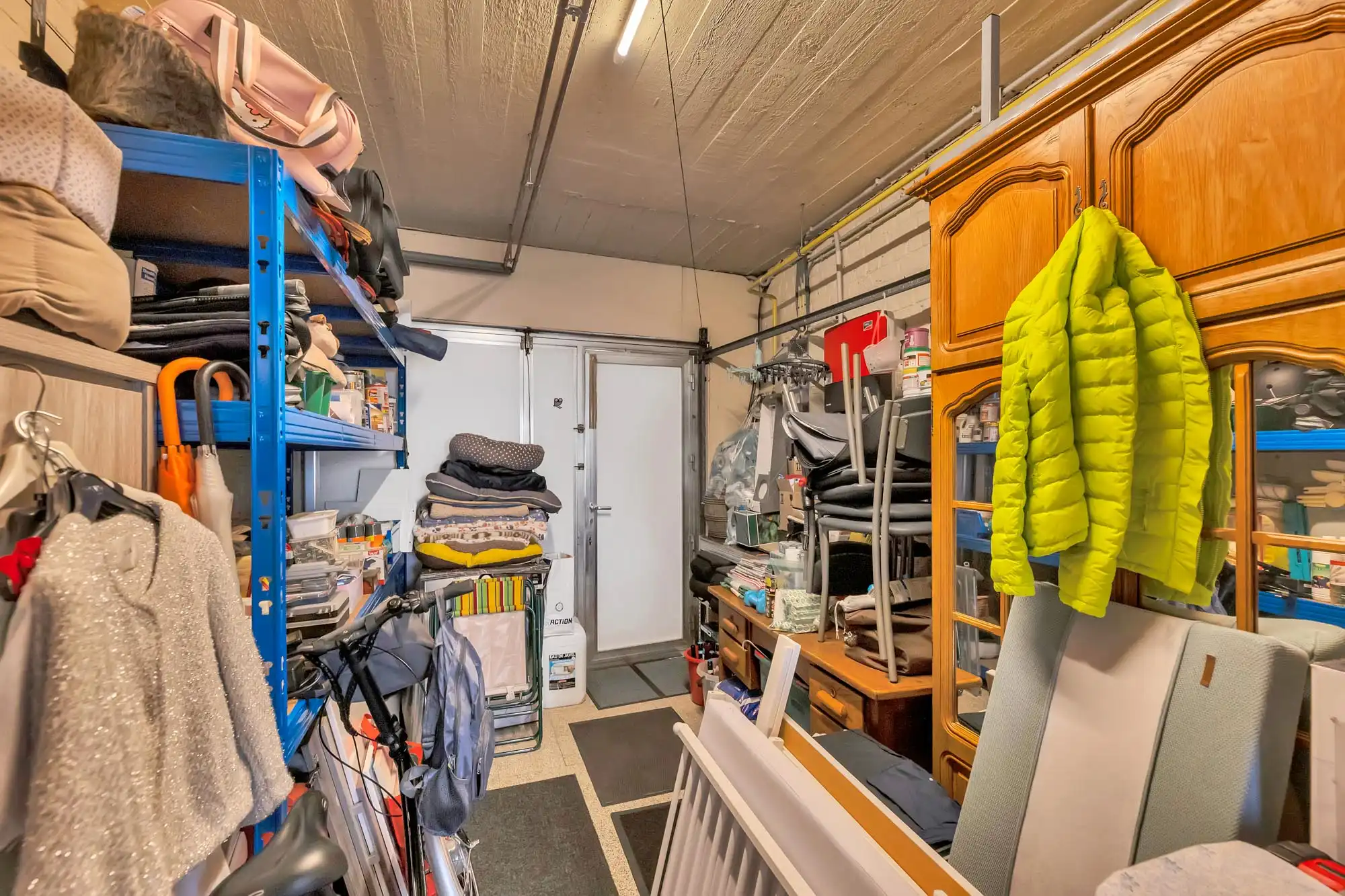Instapklare woning met 3 slpks, ruime tuin en garage foto 12