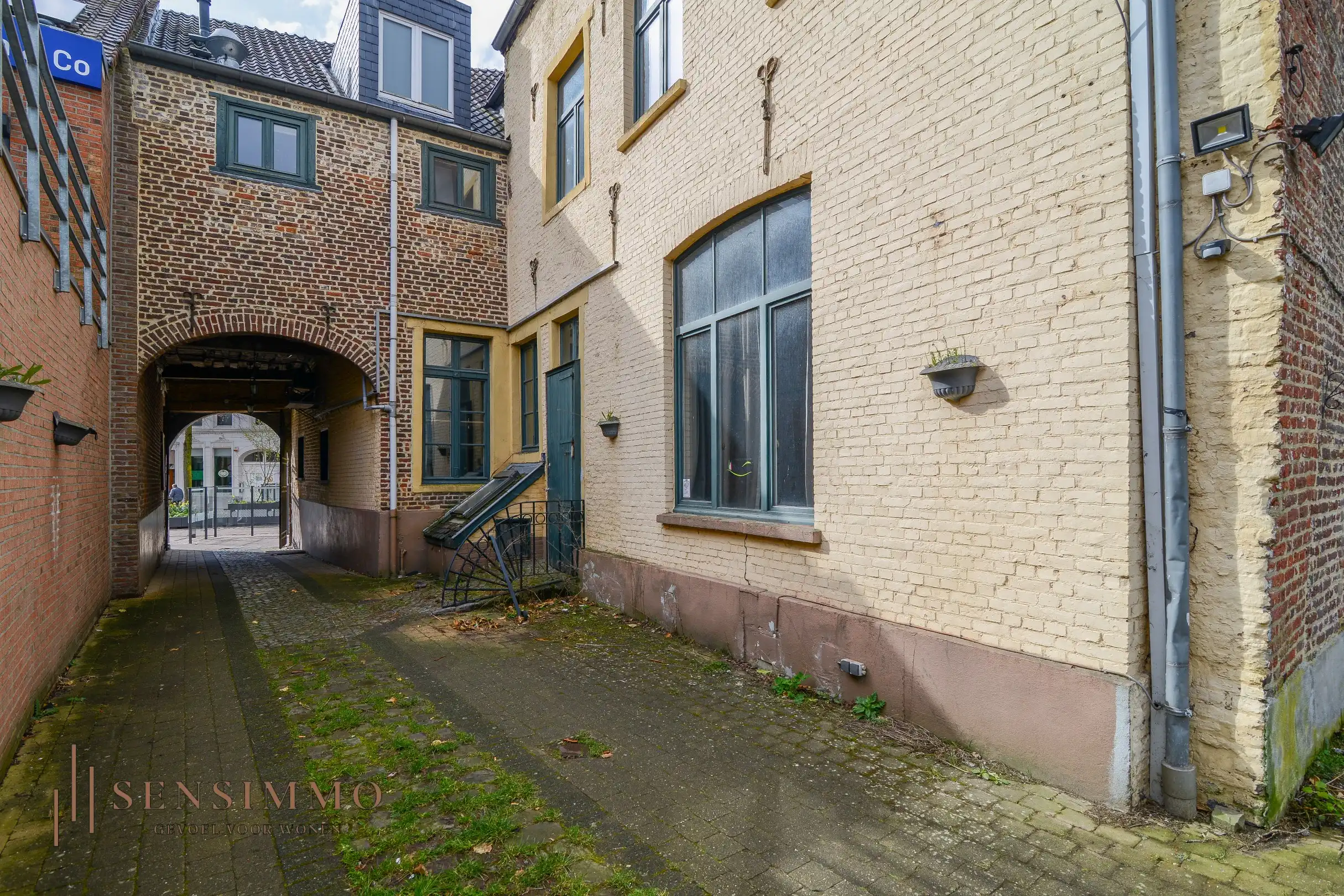 Spectaculair handelspand met geschiedenis en charme in centrum Bree foto 7