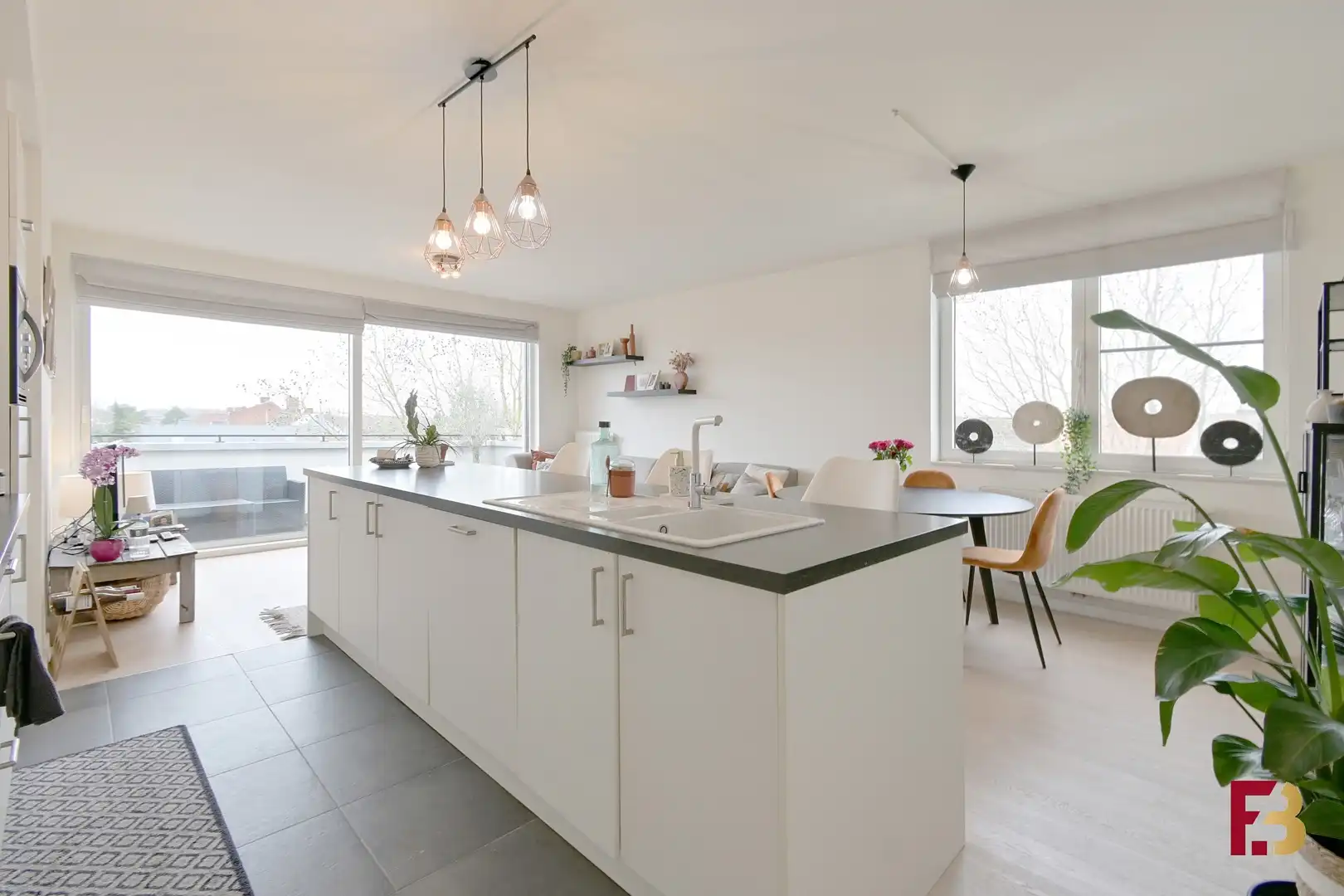 Prachtig 2-slaapkamer appartement te Gentbrugge foto 2