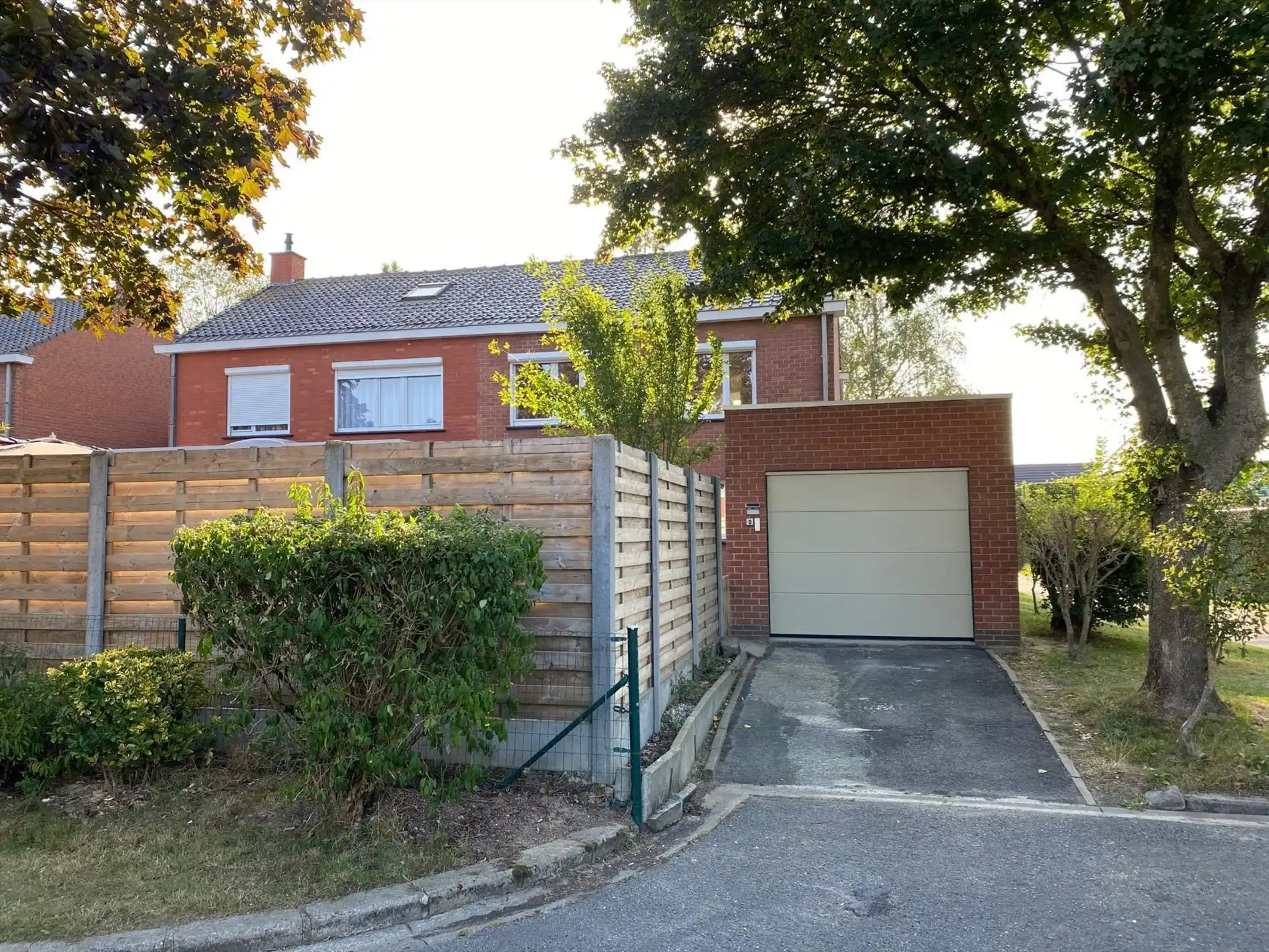 Woning met 3 slaapkamers en garage te Roeselare (Vrij: 1/09/2026) foto 4
