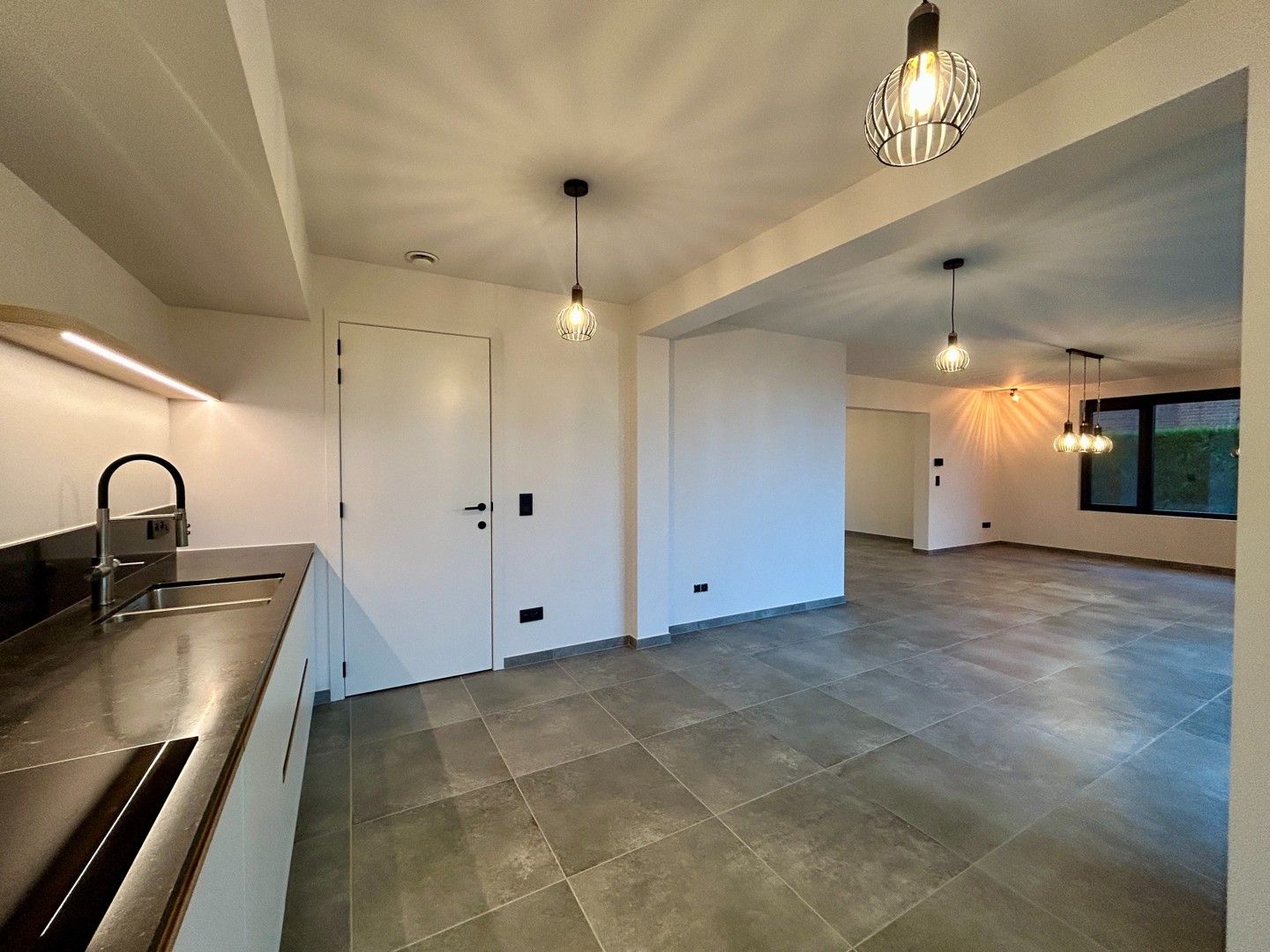 Prachtig gerenoveerde HOB met 3 slaapkamers te Rumbeke! foto 13