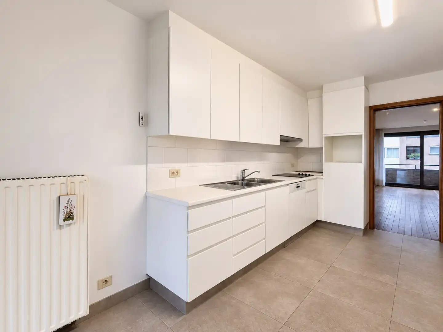 RUIM EN ENERGIEZUINIG APPARTEMENT IN HET CENTRUM VAN KNESSELARE foto 5