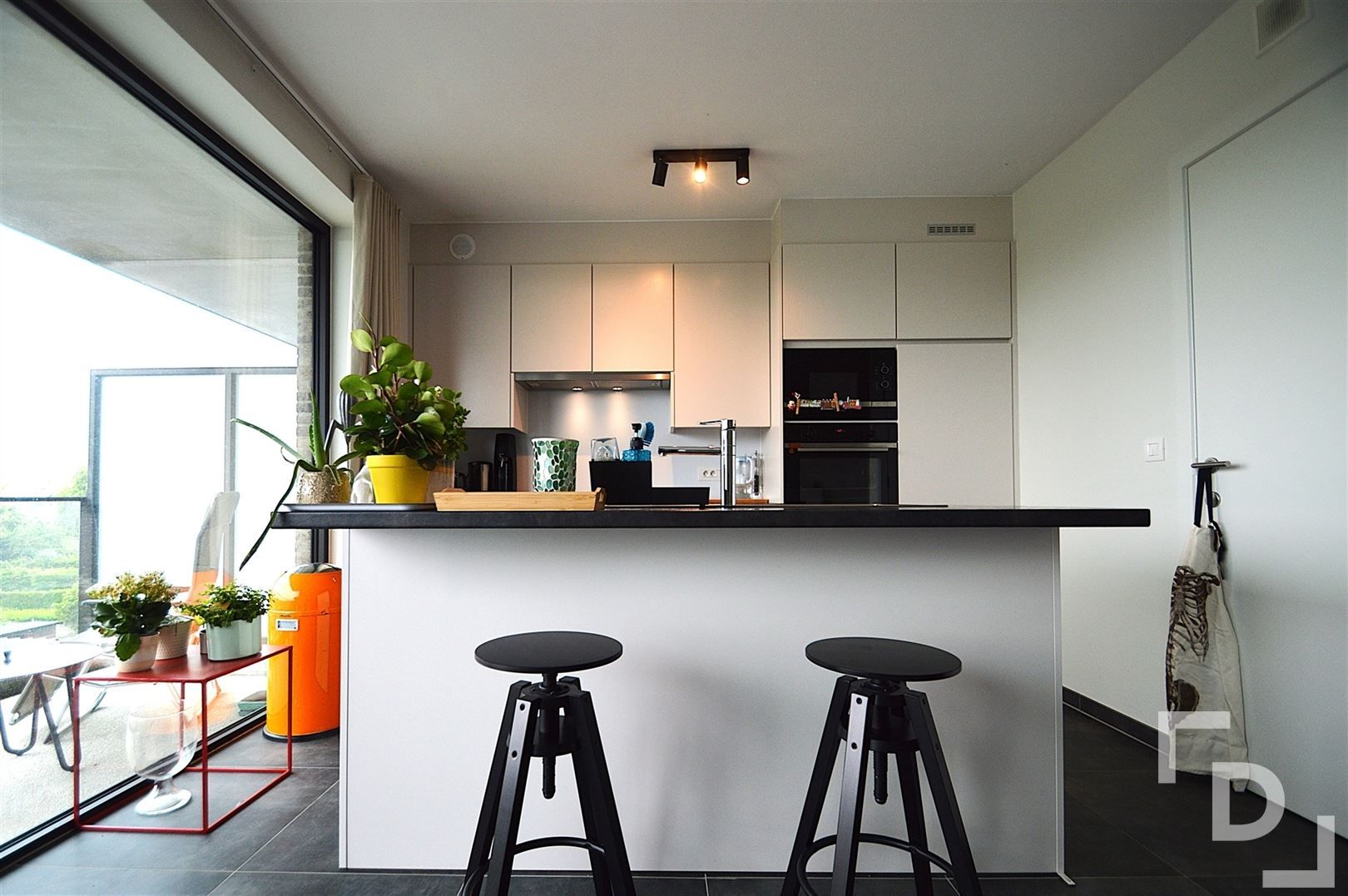 Recent appartement met garage te huur in Ieper. foto 3