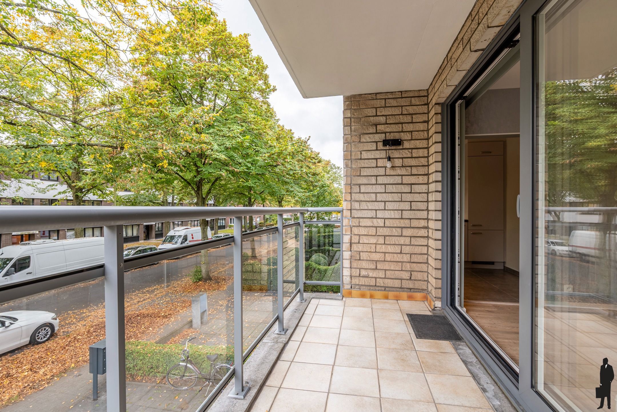 Instapklaar driekamerappartement met terras en goede ligging foto 7
